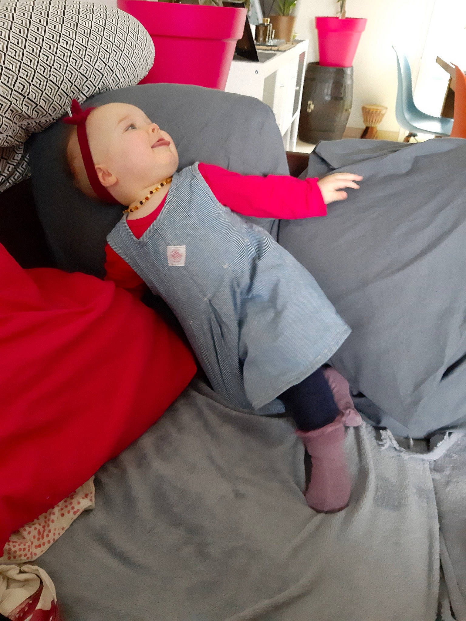 Arwen participe au concours pour gagner de l'argent avec cette photo : comfort, linens, person, pink