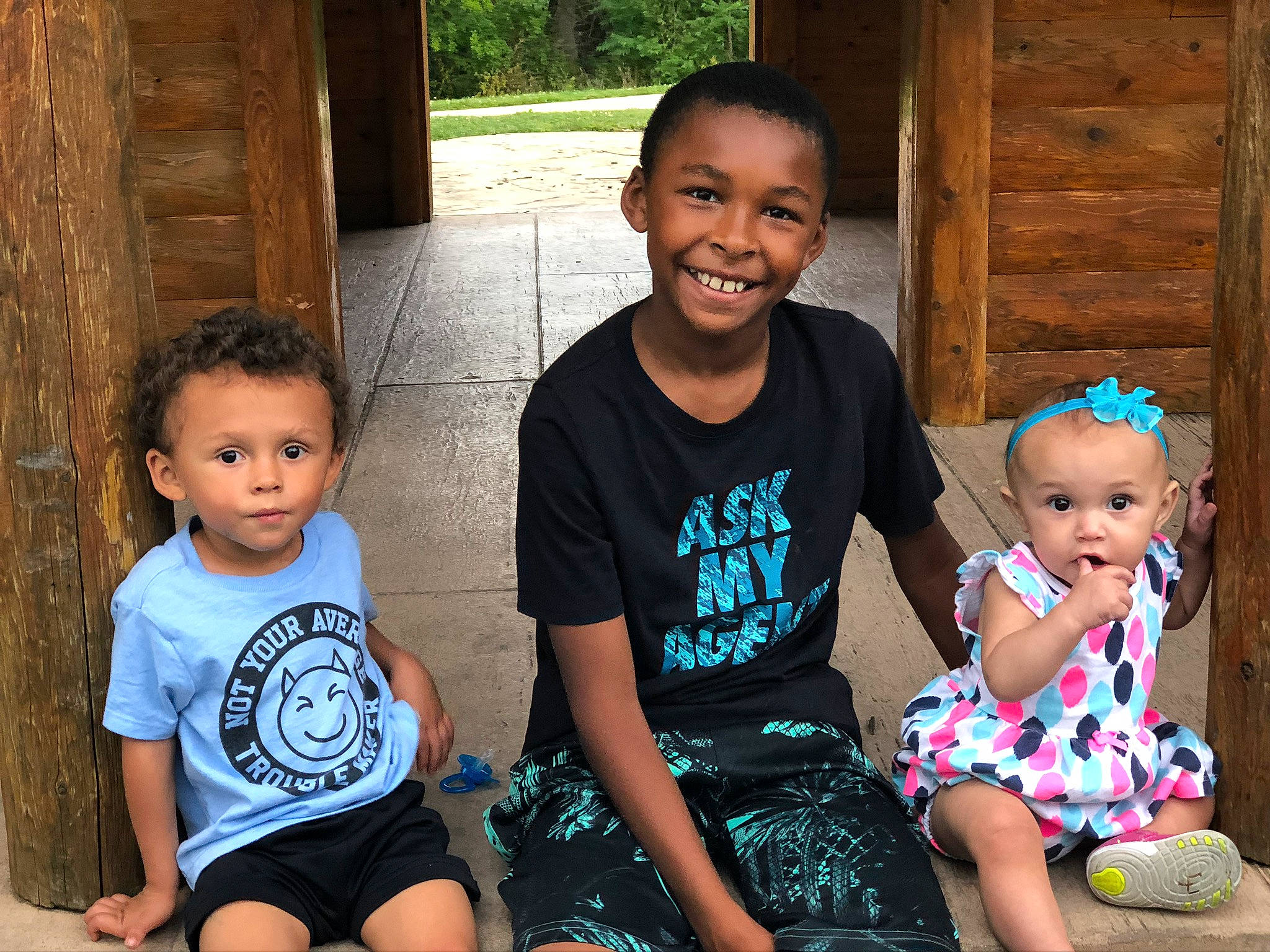 Skylar is registered to the contest to win money with this photo: adaptation, child, cousin, family, fun, happy, iris, joy, people, person, play, sibling, sitting, smile, surprise, toddler, vacation