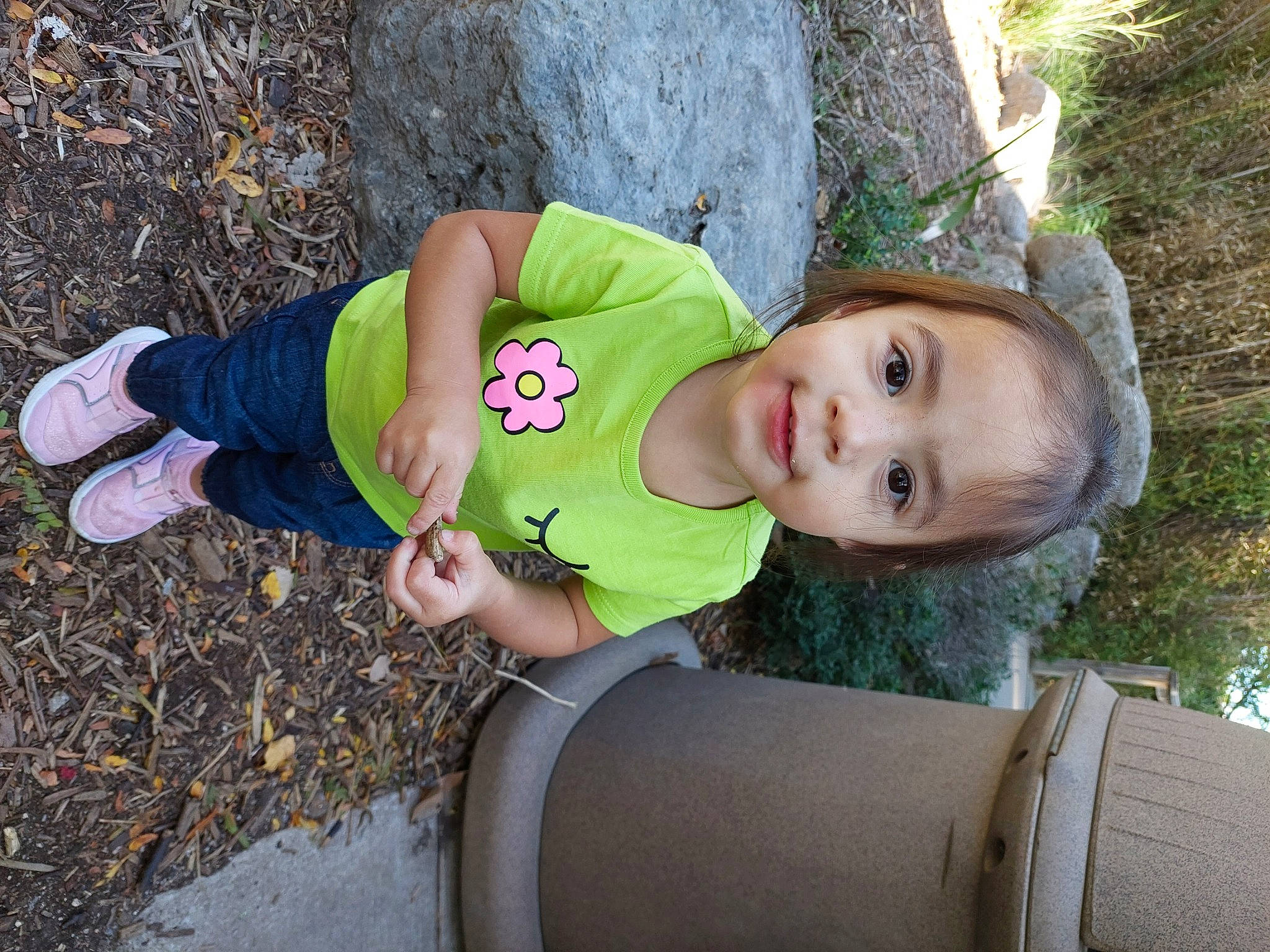 Genesis is registered to the contest to win money with this photo: baby, baby_toddler_clothing, child, fun, grass, happy, hat, landscape, leaf, leisure, people_in_nature, person, plant, recreation, sitting, smile, soil, toddler, tree, vacation