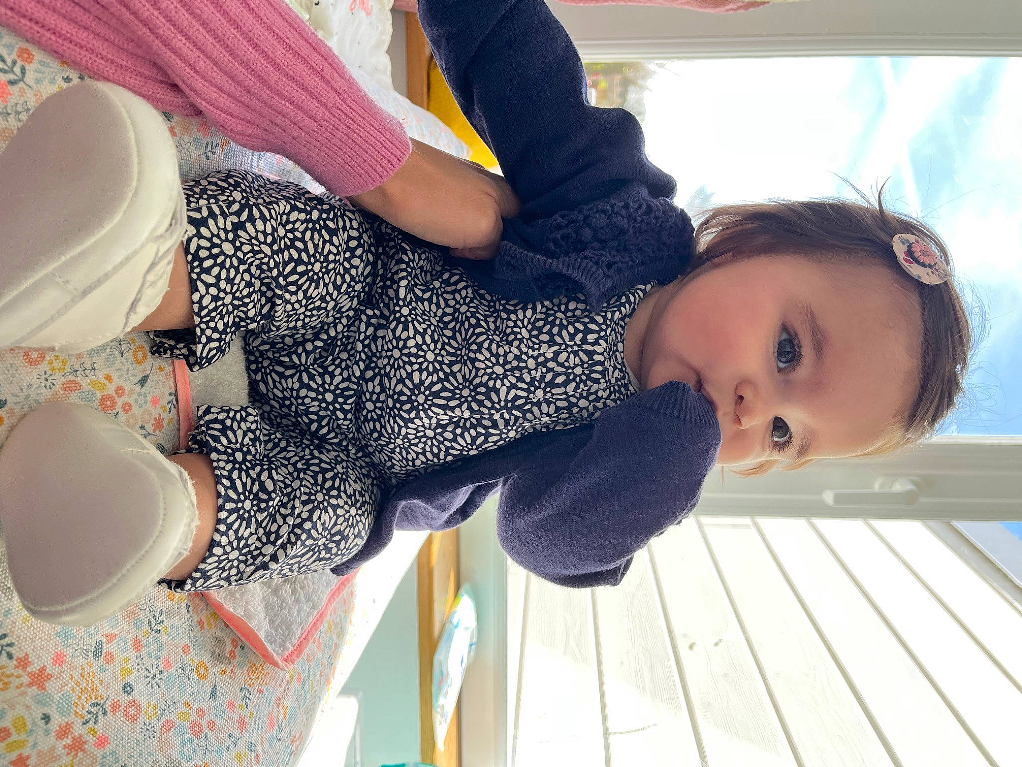 Apolline a rejoint le concours — aidez-le/la à gagner de superbes lots ! beauty, child, cloud, comfort, design, elbow, fun, gesture, hair, happy, hat, leisure, pattern, person, product, sky, sleeve, thigh, toddler, wood