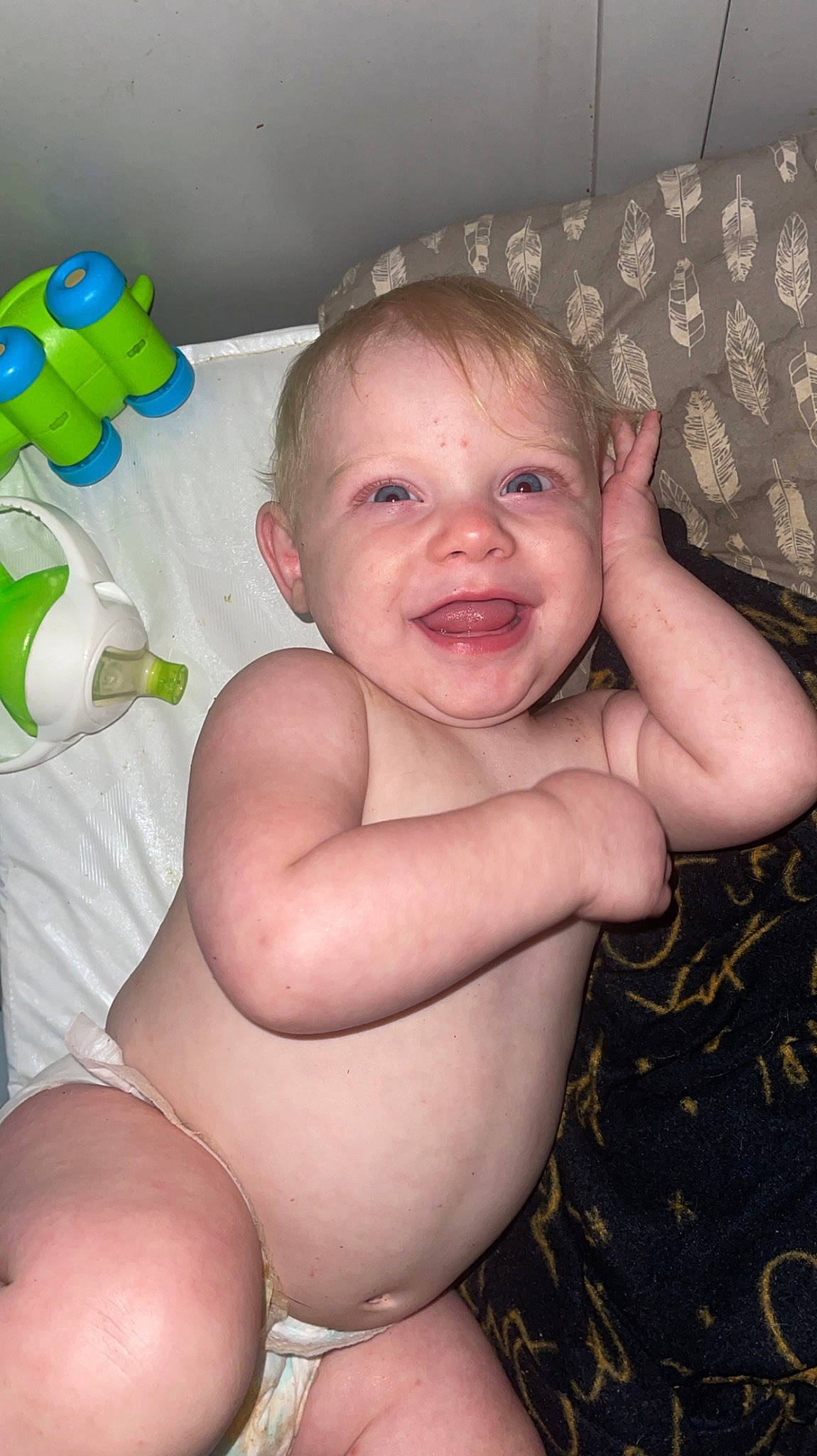 Kayson is registered to the contest to win money with this photo: abdomen, baby, cheek, chest, child, finger, fun, gesture, happy, human_body, mouth, muscle, nose, organ, person, skin, smile, stomach, thumb, toddler