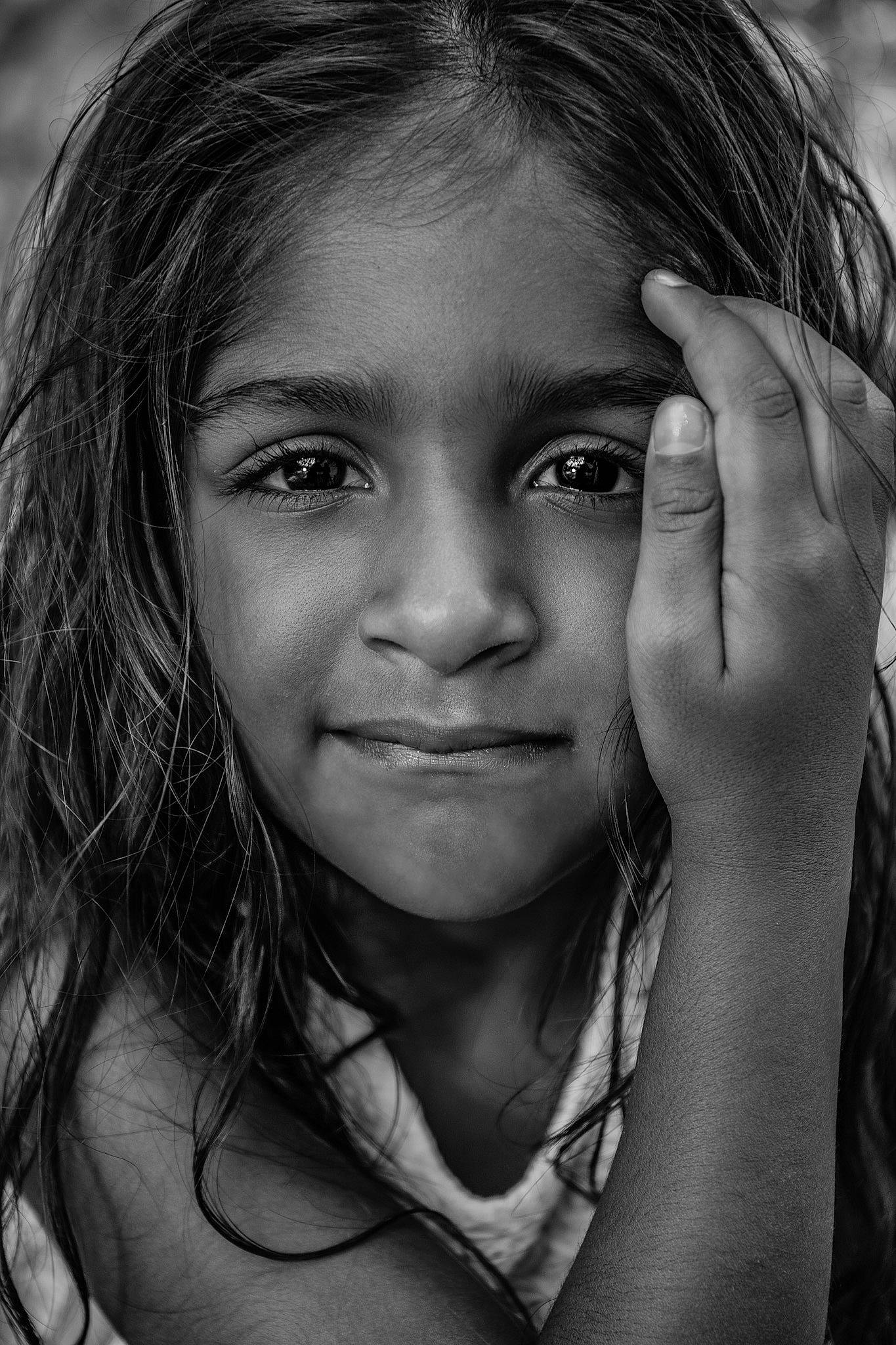 Lorene a rejoint le concours — aidez-le/la à gagner de superbes lots ! black, chin, eye, eyebrow, eyelash, face, flash_photography, forehead, hair, hairstyle, iris, jaw, joy, lip, mouth, nose, organ, person, plant, skin