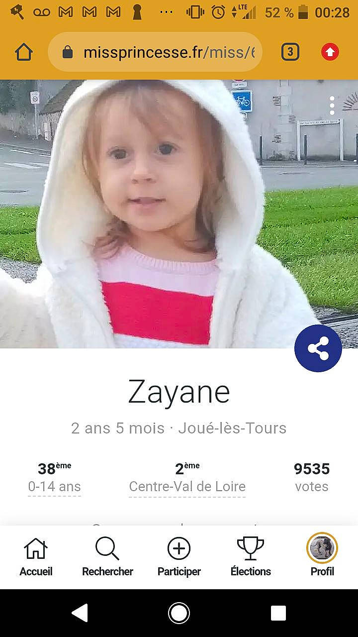 Salia participe au concours pour gagner de l'argent avec cette photo : advertising, baby, baby_products, calendar, child, font, happy, logo, media, person, photo_caption, plant, play, product, recreation, screenshot, sleeve, street_fashion, toddler, website