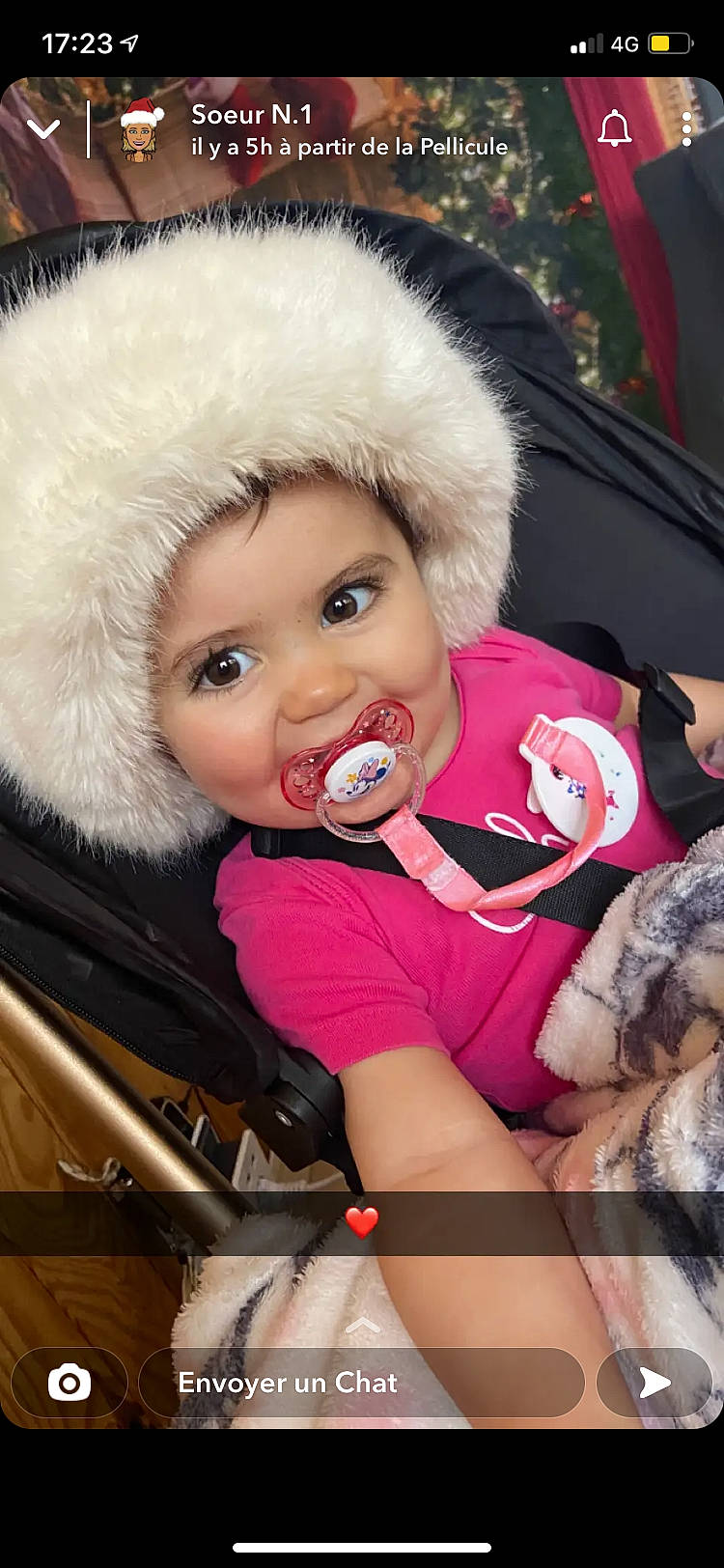 Gynger participe au concours pour gagner de l'argent avec cette photo : baby, baby_toddler_clothing, cap, cheek, child, christmas, christmas_eve, fun, fur, fur_clothing, happy, headwear, holiday, human_leg, lap, person, sitting, skin, stuffed_toy, textile