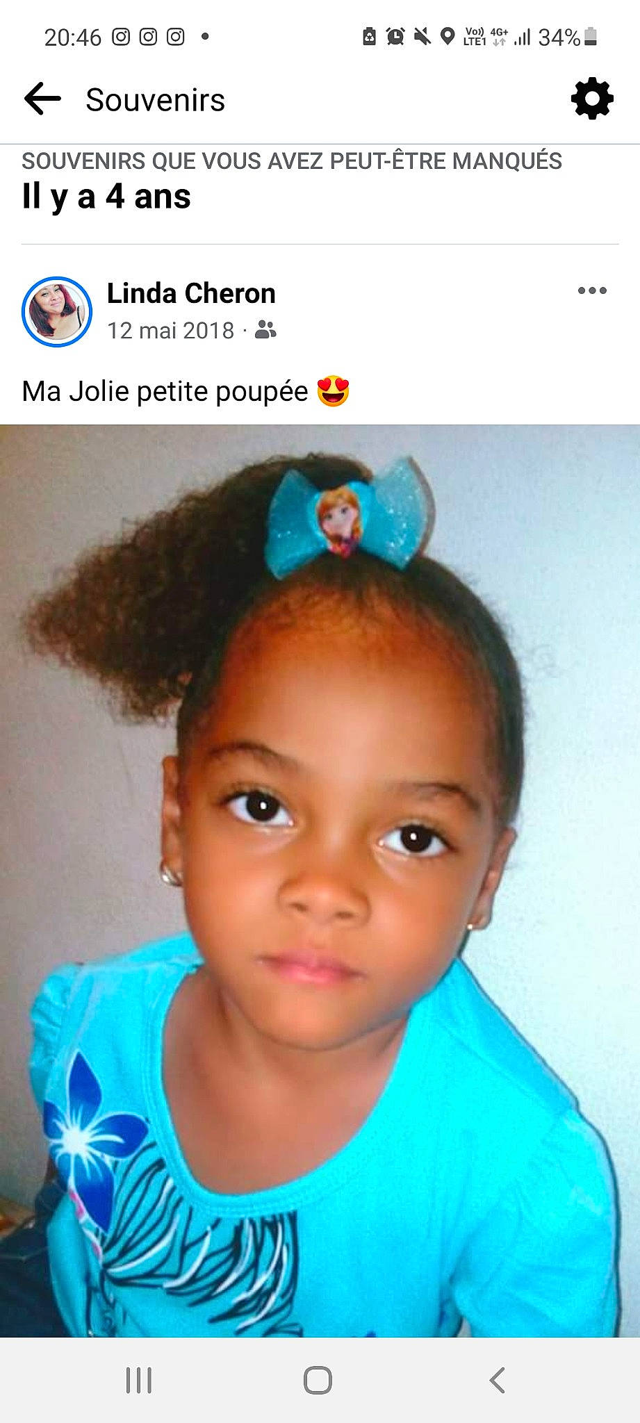 Maïlyna participe au concours pour gagner de l'argent avec cette photo : black_hair, blue, cheek, ear, earrings, electric_blue, eyebrow, eyelash, fashion_accessory, forehead, hair, hair_accessory, happy, headpiece, iris, jewellery, neck, nose, person, photo_caption