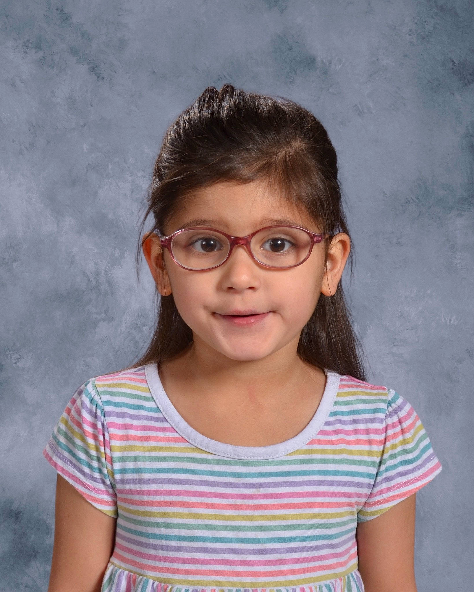 Kaedance is registered to the contest to win money with this photo: cheek, chin, eye, eyebrow, face, facial_expression, flash_photography, forehead, glasses, hairstyle, head, joy, lip, neck, nose, organ, person, photograph, shoulder, skin