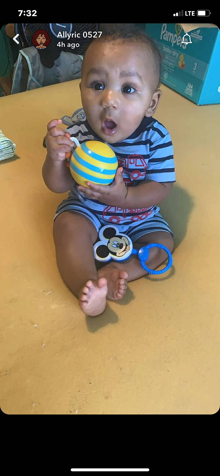 Atreus is registered to the contest to win money with this photo: adaptation, baby, baby_products, baby_toddler_clothing, blue, cheek, child, eye, finger, flooring, fun, hand, happy, mouth, nail, nose, person, personal_protective_equipment, skin, surprise