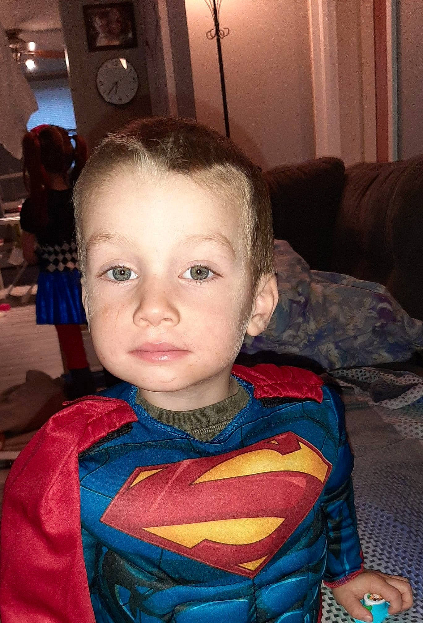 Dylan a rejoint le concours — aidez-le/la à gagner de superbes lots ! black_hair, blue, cheek, chin, cool, eye, eyebrow, face, forehead, hair, head, headgear, iris, lip, mouth, neck, nose, organ, person, skin