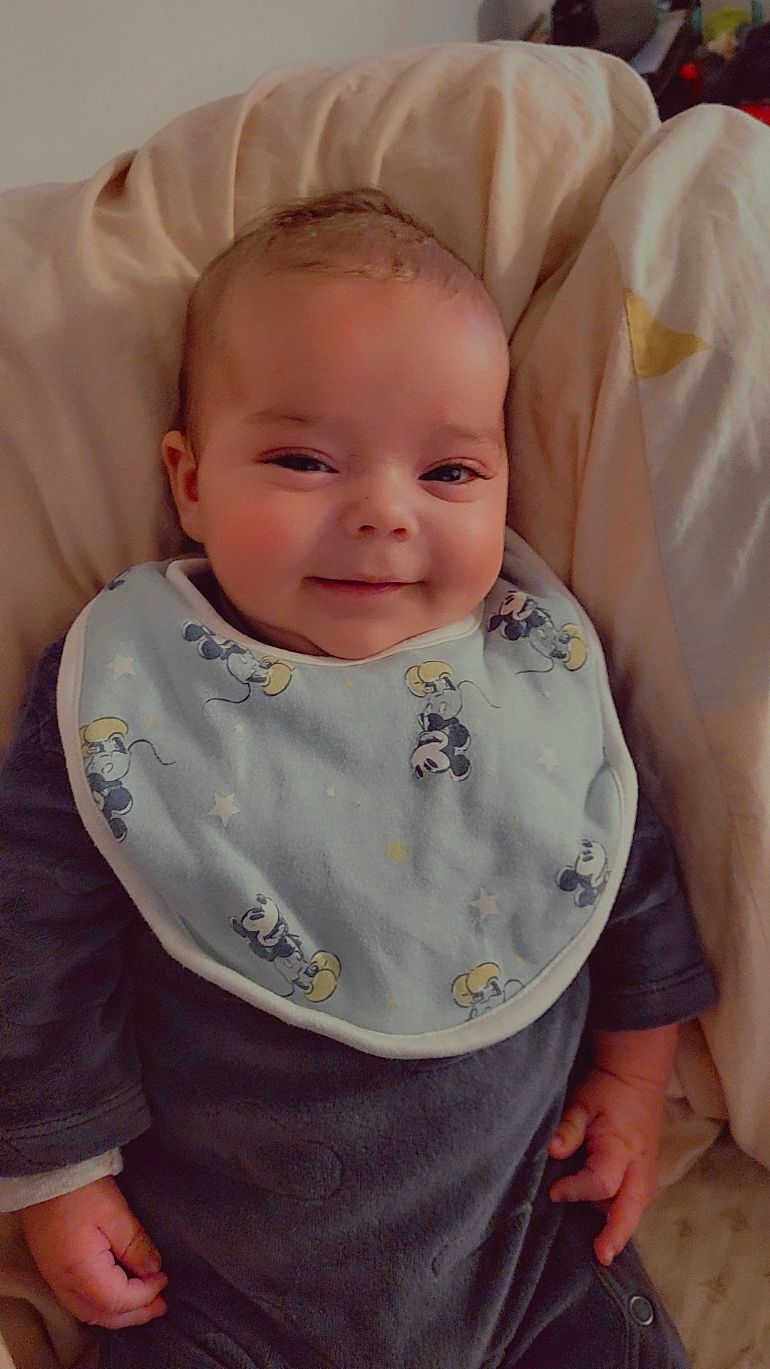 Matteo participe au concours pour gagner de l'argent avec cette photo : baby, baby_toddler_clothing, cheek, child, chin, collar, comfort, eyebrow, facial_expression, happy, iris, joy, lip, mouth, nose, person, product, skin, sleeve, smile