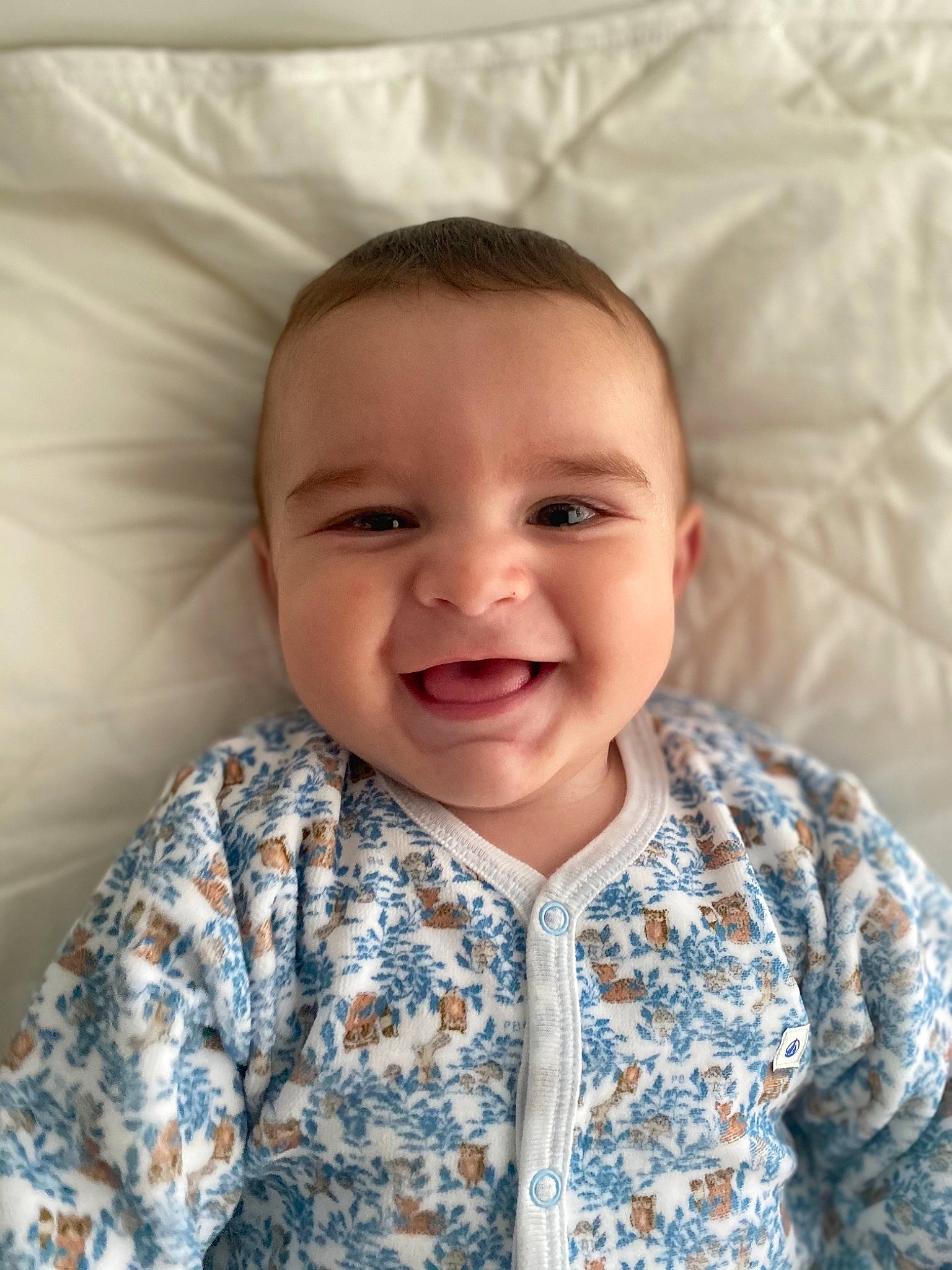 Théo a rejoint le concours — aidez-le/la à gagner de superbes lots ! baby, baby_toddler_clothing, cheek, chin, comfort, eye, eyebrow, face, facial_expression, happy, iris, joy, lip, mouth, nose, outerwear, person, skin, sleeve, smile