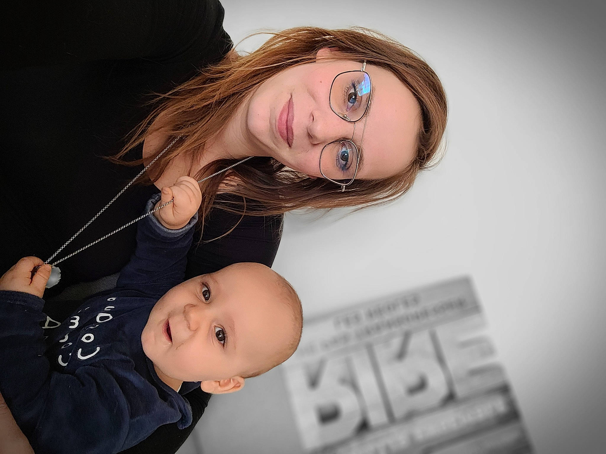 Ethan participe au concours pour gagner de l'argent avec cette photo : cheek, eye, eyebrow, eyelash, eyewear, face, facial_expression, flash_photography, gesture, happy, head, iris, joy, lip, mouth, nose, organ, person, skin, smile