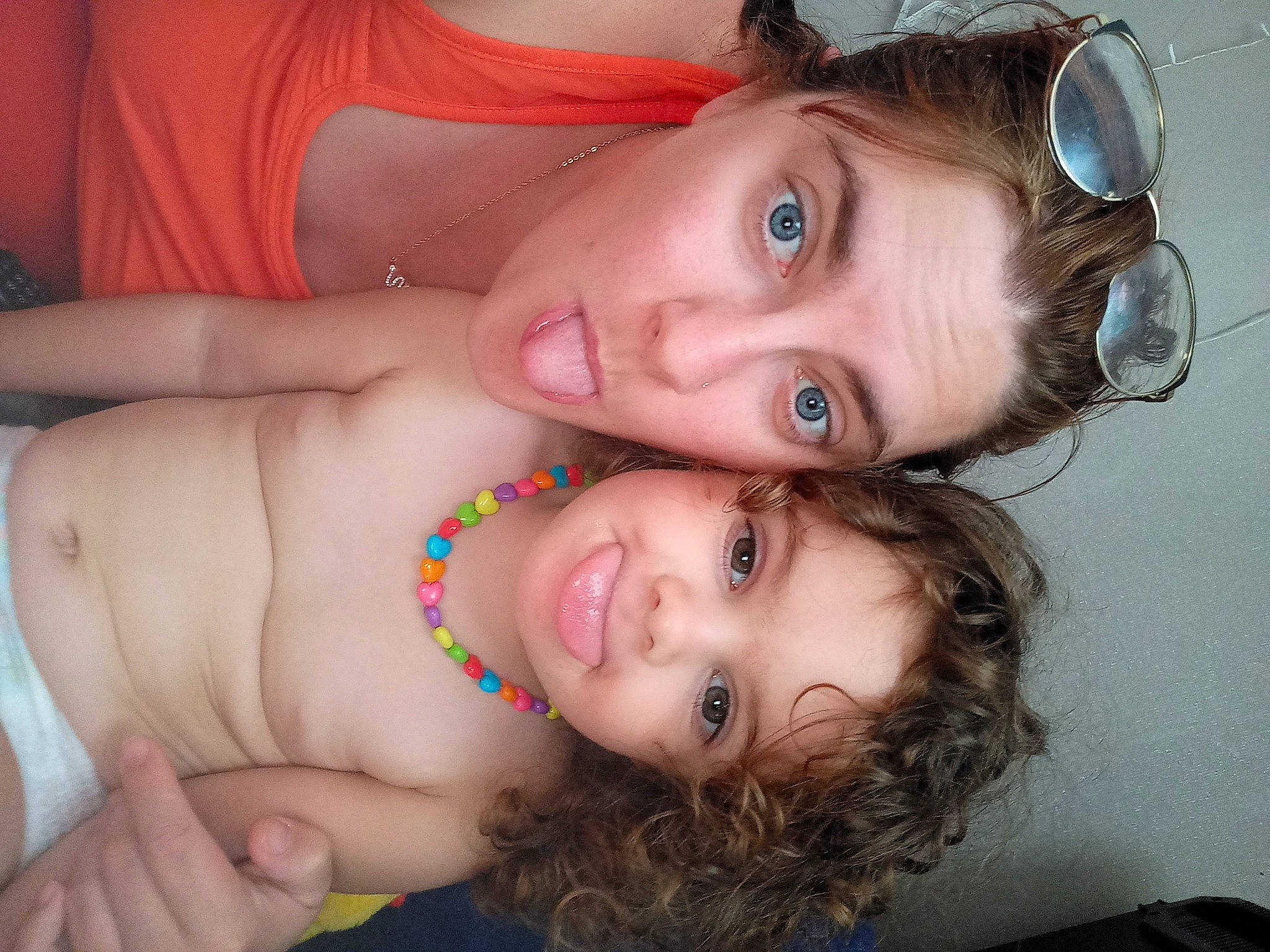 Maloey participe au concours pour gagner de l'argent avec cette photo : cheek, chin, ear, eye, eyebrow, eyelash, face, flash_photography, hair, hairstyle, head, jaw, joy, lip, mouth, muscle, nose, organ, person, skin