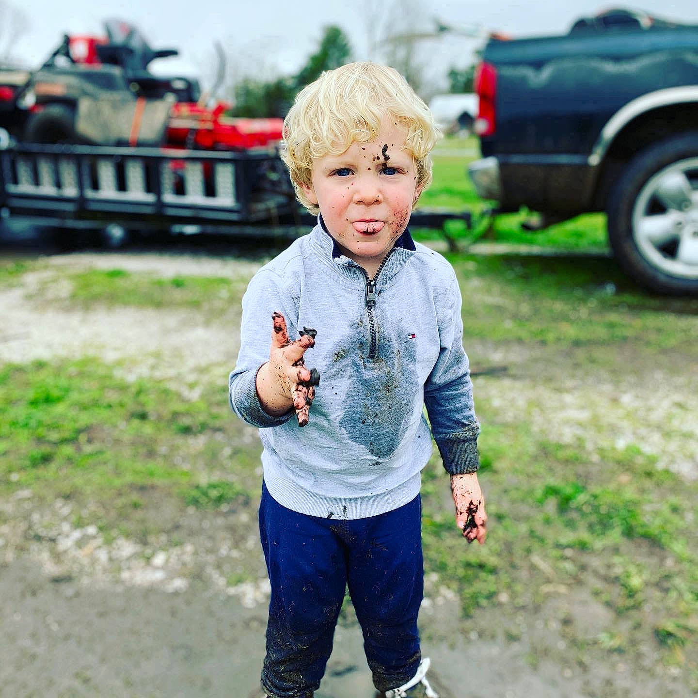 Justus is registered to the contest to win money with this photo: car, child, cool, family_car, happy, jeans, people, person, photography, plant, play, recreation, smile, t_shirt, toddler, vacation, vehicle