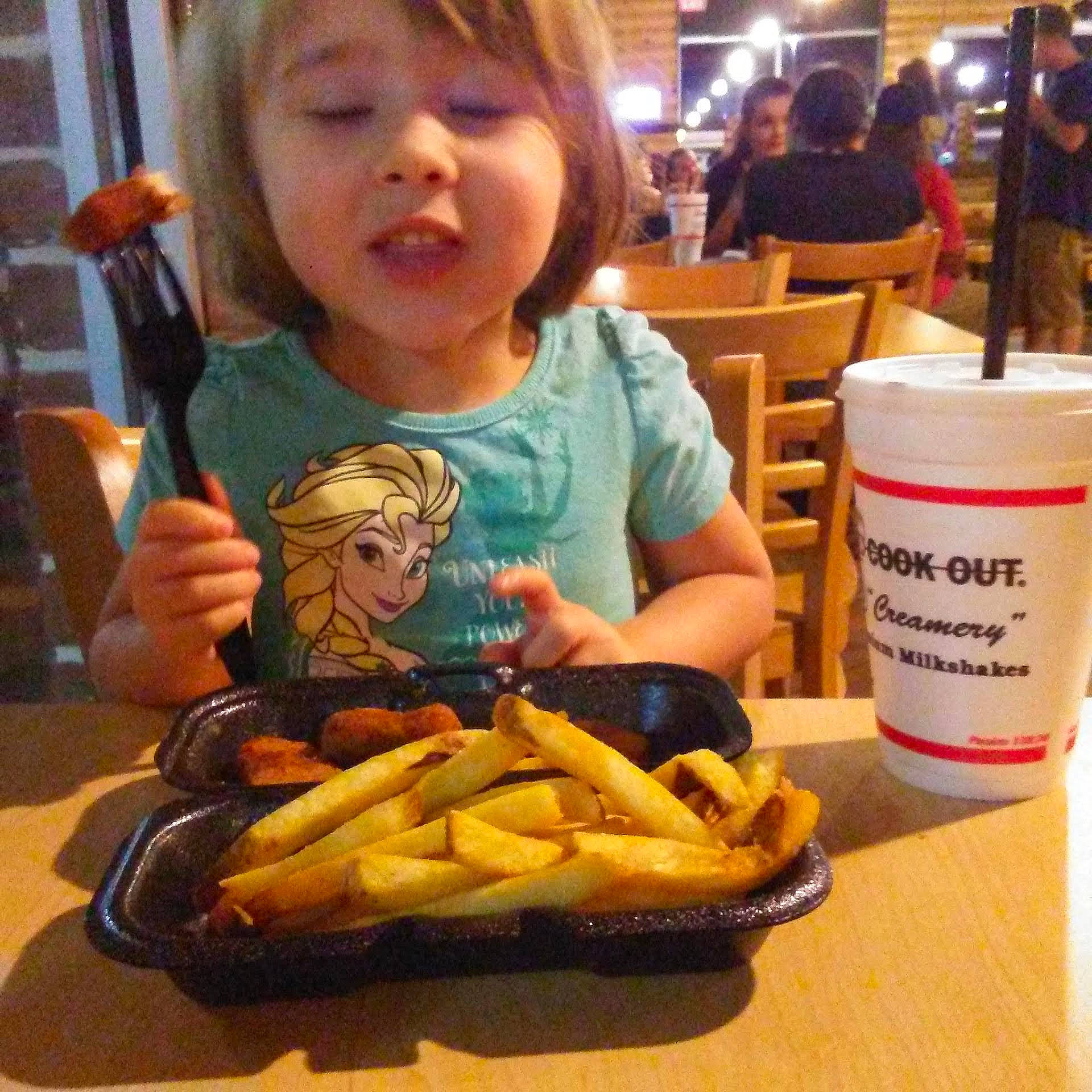 Melony joined the competition — help win amazing prizes! chair, comfort_food, cuisine, deep_frying, dish, fast_food, finger_food, food, food_craving, french_fries, fried_food, ingredient, junk_food, ketchup, person, plate, staple_food, t_shirt, table, tableware