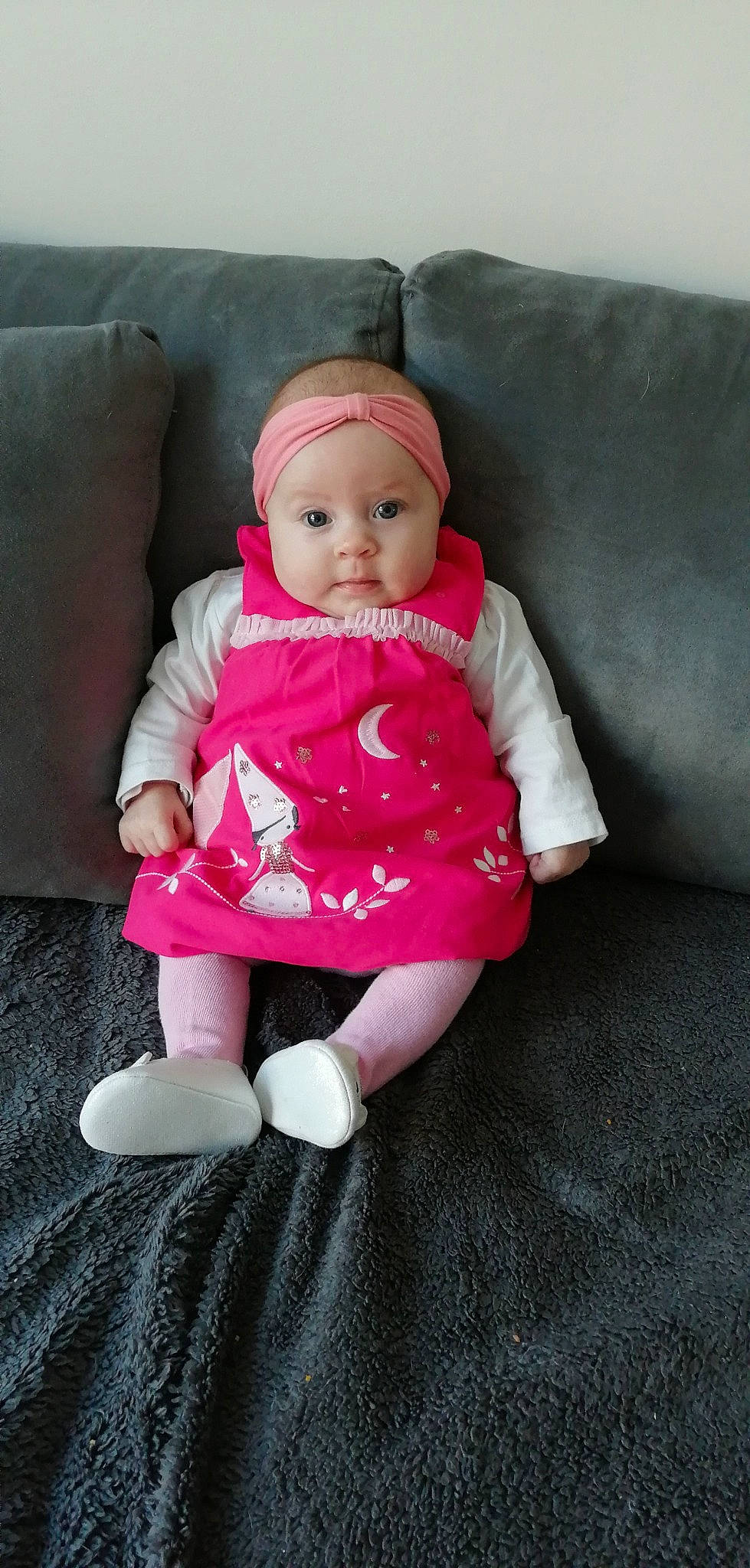 Léanna a rejoint le concours — aidez-le/la à gagner de superbes lots ! baby, child, doll, magenta, person, pink, sitting, toddler, toy