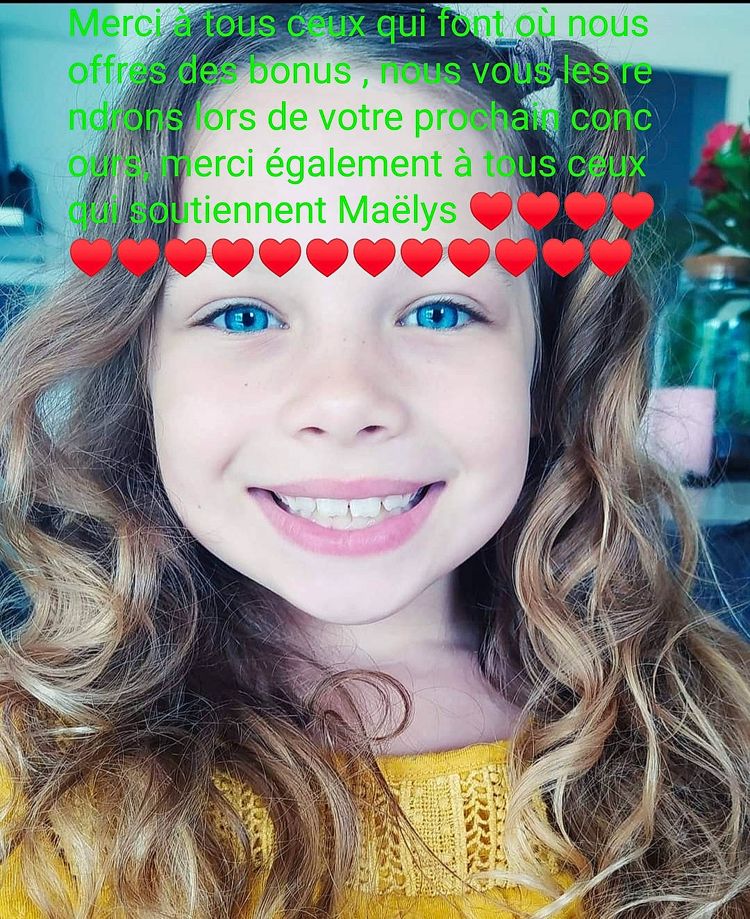 Maelys a rejoint le concours — aidez-le/la à gagner de superbes lots ! beauty, chin, cool, eyebrow, eyelash, fashion, friendship, fun, hair, hairstyle, happy, headwear, iris, joy, lip, long_hair, magenta, person, selfie, smile