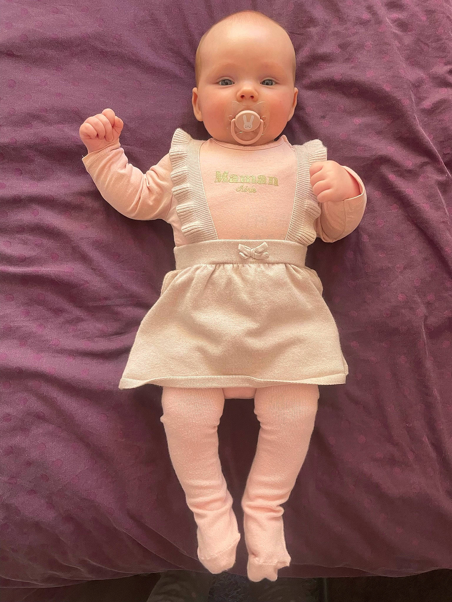Livia participe au concours pour gagner de l'argent avec cette photo : baby, baby_toddler_clothing, cheek, child, costume, day_dress, doll, fashion_design, fur, gesture, one_piece_garment, peach, person, pink, ruffle, sleeve, thumb, toy, trunk, wig