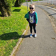 Bryanna a rejoint le concours — aidez-le/la à gagner de superbes lots ! accessories, baseballcap, cap, car, child, clothing, female, footwear, girl, glasses, path, person, road, shoe, shorts, t_shirt, tarmac, transportation, vehicle, walking