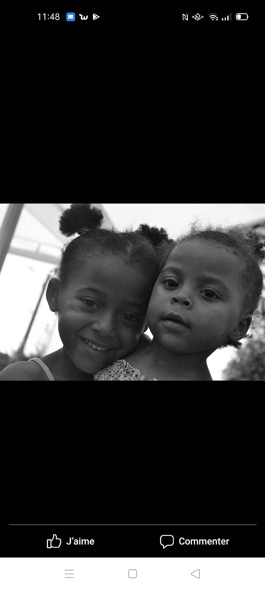 Naya a rejoint le concours — aidez-le/la à gagner de superbes lots ! adaptation, black, black_and_white, child, eye, face, facial_expression, happy, head, human, joy, love, monochrome, monochrome_photography, people, person, photograph, photography, sky, smile