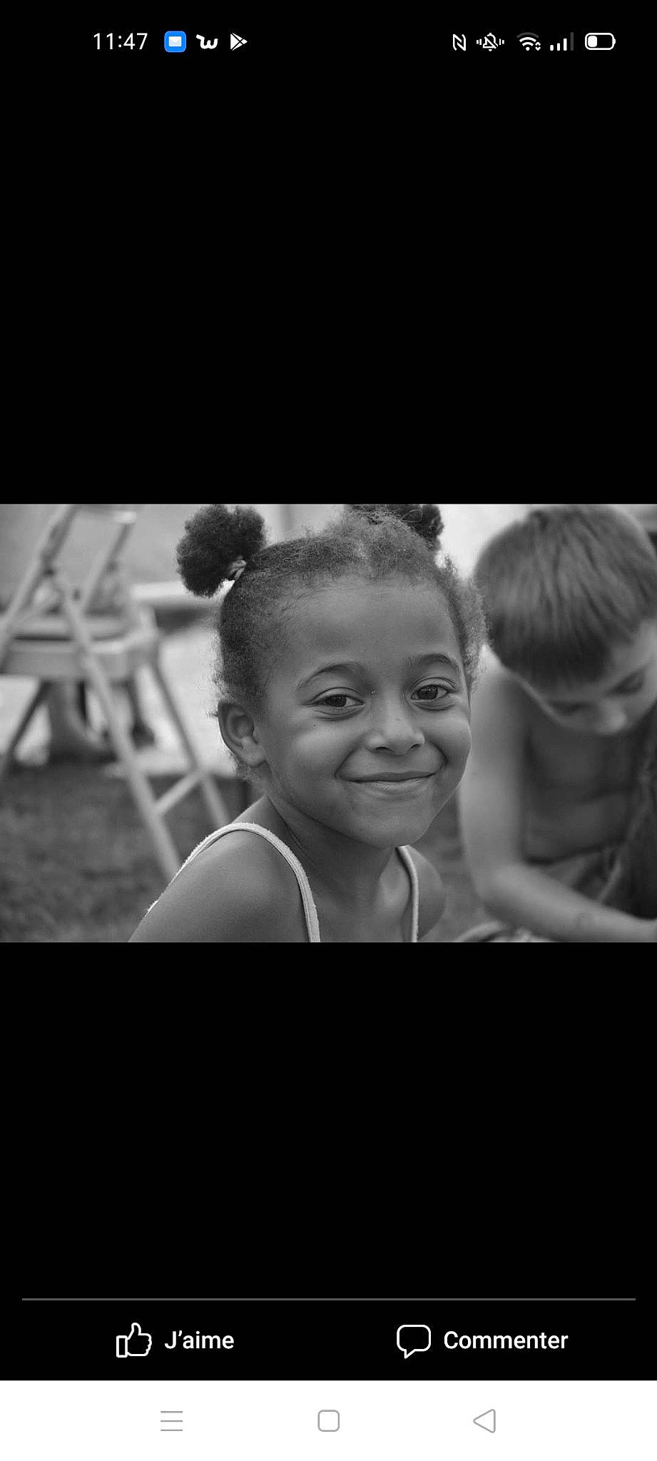 Naya a rejoint le concours — aidez-le/la à gagner de superbes lots ! beauty, black, black_and_white, child, eye, face, facial_expression, fun, hair, hairstyle, head, joy, monochrome, monochrome_photography, people, person, photograph, photography, skin, smile