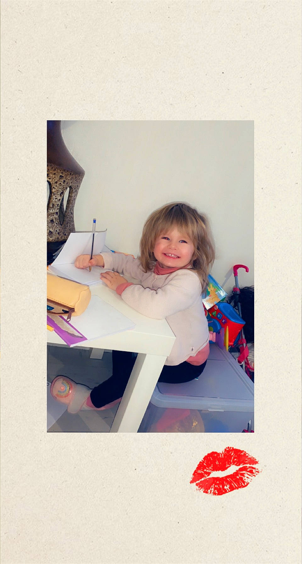 Myah participe au concours pour gagner de l'argent avec cette photo : child, comfort, elbow, electric_blue, flooring, fun, happy, joy, knee, magenta, person, play, product, room, sitting, sleeve, smile, sock, t_shirt, table