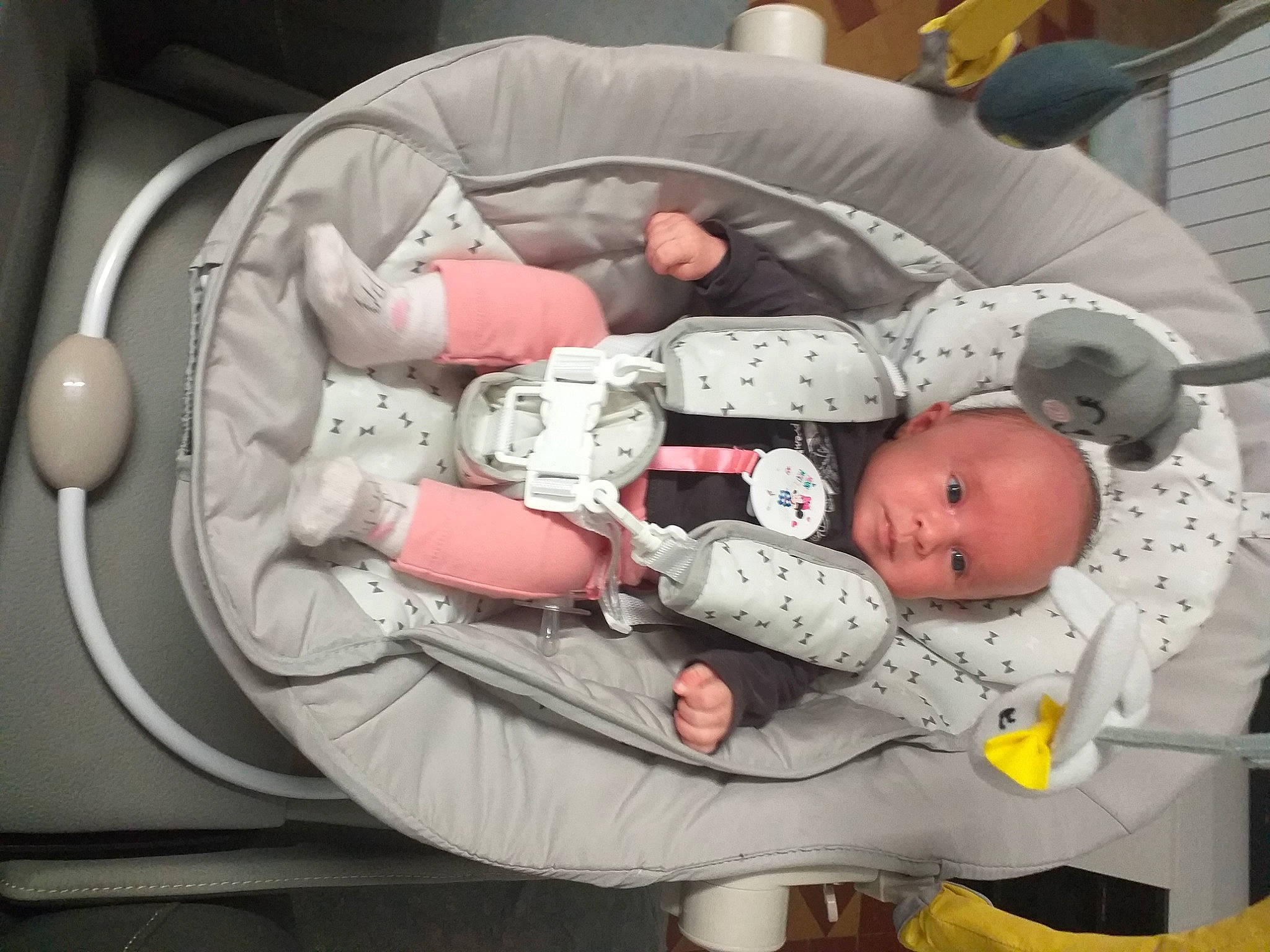 Lysa participe au concours pour gagner de l'argent avec cette photo : baby, baby_carriage, baby_products, baby_safety, baby_sleeping, baby_toddler_clothing, baby_toys, bedtime, carmine, child, comfort, gas, linens, nap, person, room, sleep, sleeve, textile, toddler