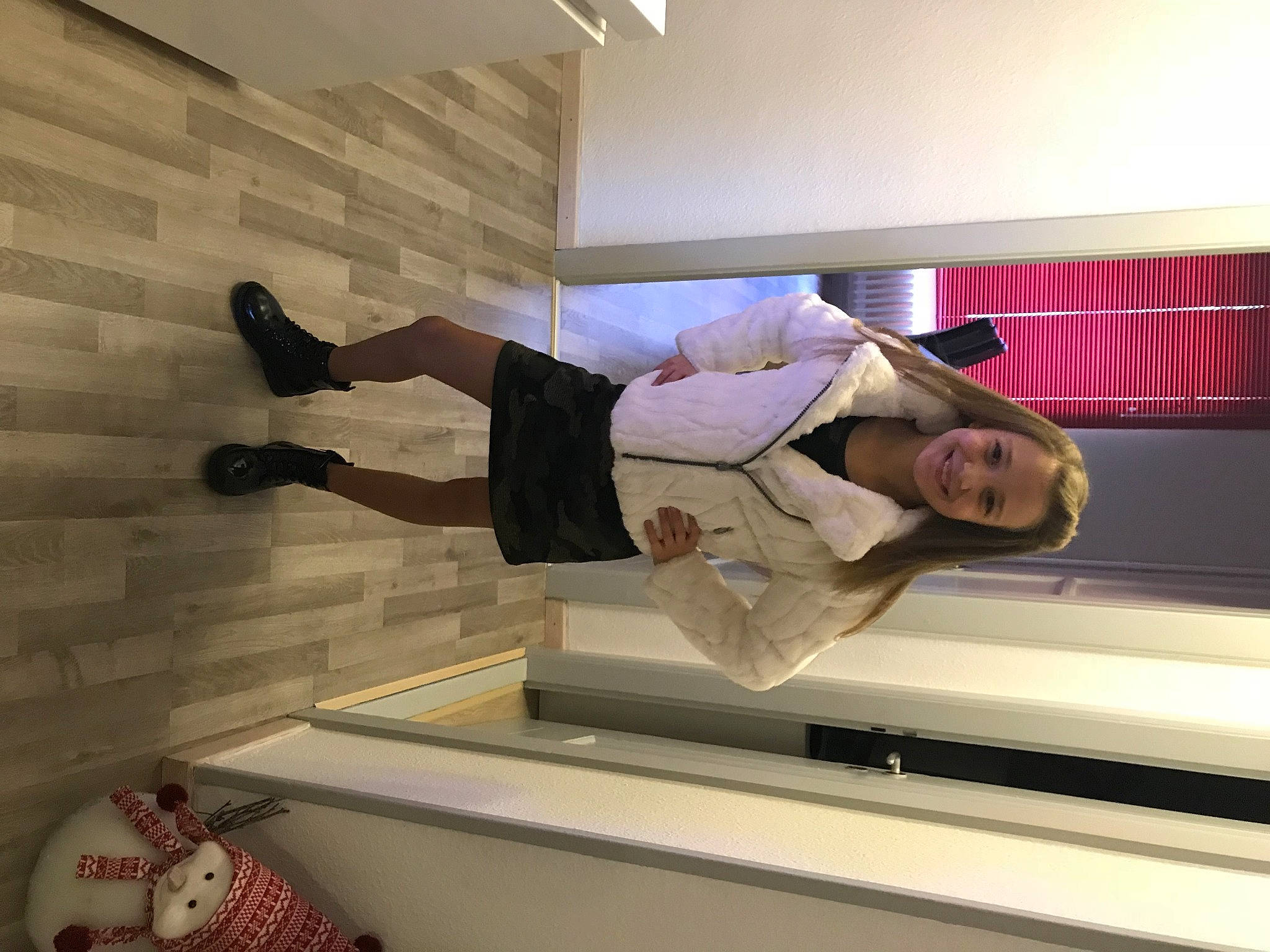 Sabrina a rejoint le concours — aidez-le/la à gagner de superbes lots ! balance, joy, person