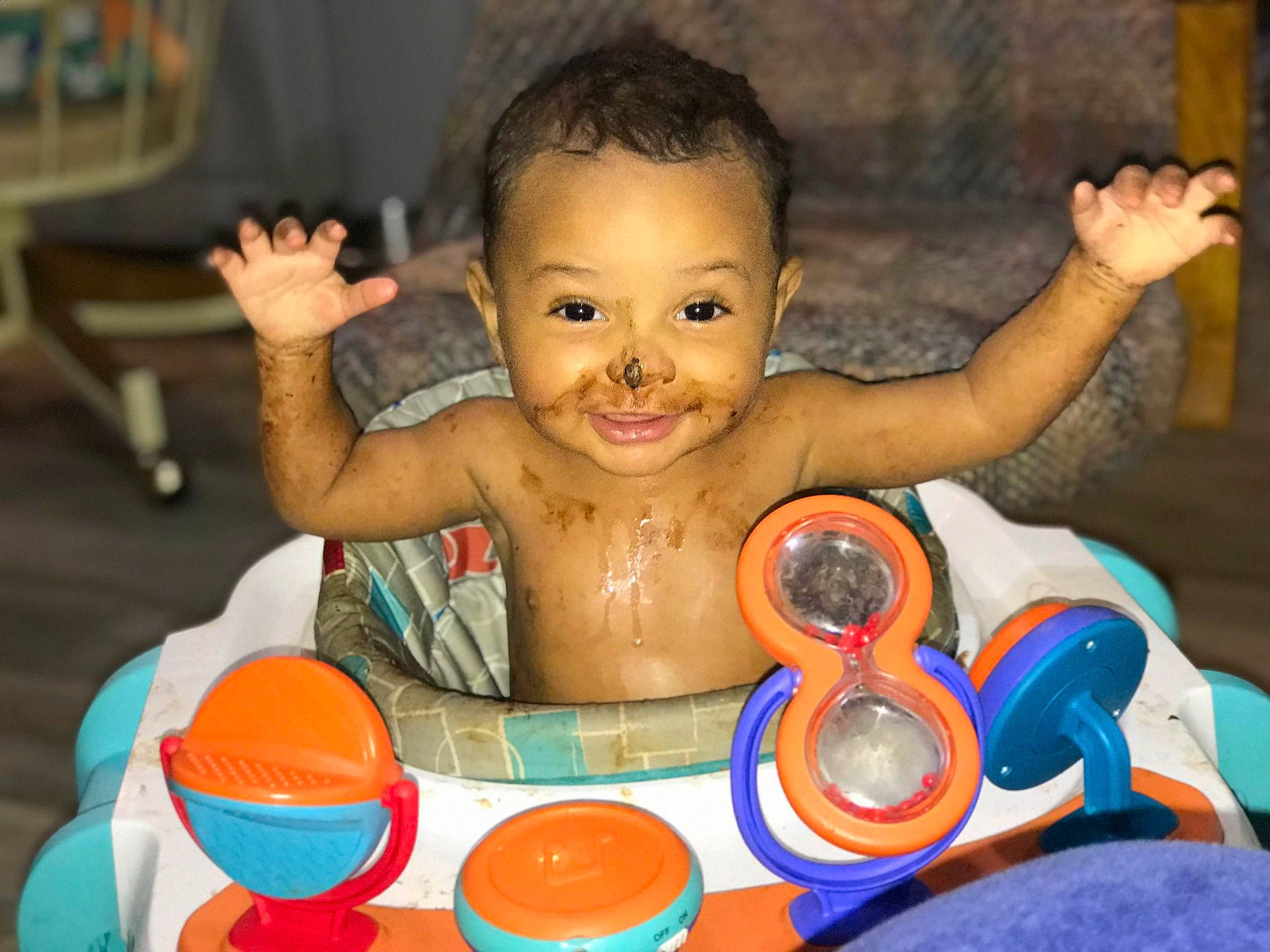 Marcel is registered to the contest to win money with this photo: baby, baby_products, bathing, chair, cheek, child, event, fun, happy, icing, joy, leisure, mouth, party, person, play, sitting, smile, snapshot, sweetness