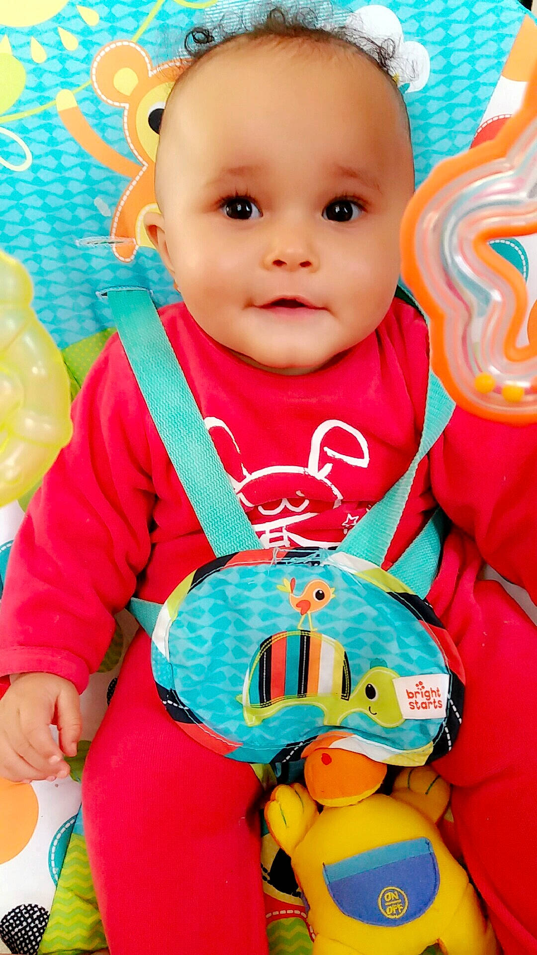 Dayana'A participe au concours pour gagner de l'argent avec cette photo : baby_products, boy, child, fun, happiness, infant, person, pink, play, product, skin, smile, stuffed_toy, toddler, toy