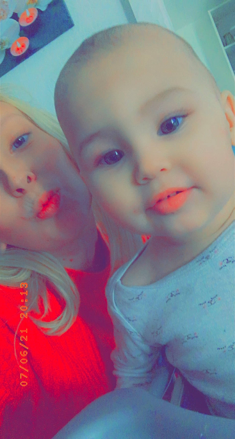 Kamila participe au concours pour gagner de l'argent avec cette photo : azure, baby, cheek, chin, cool, eyebrow, eyelash, facial_expression, forehead, fun, gesture, happy, iris, lip, mouth, nose, person, pink, plant, skin