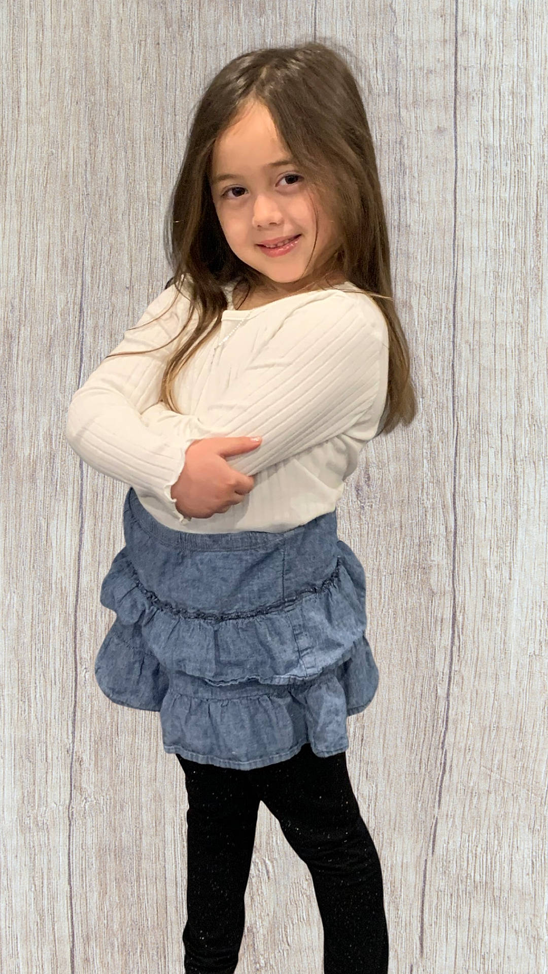 Kayla is registered to the contest to win money with this photo: eye, face, flash_photography, gesture, grey, hair, happy, human_body, iris, joint, joy, knee, lip, neck, person, skin, sleeve, smile, standing, textile