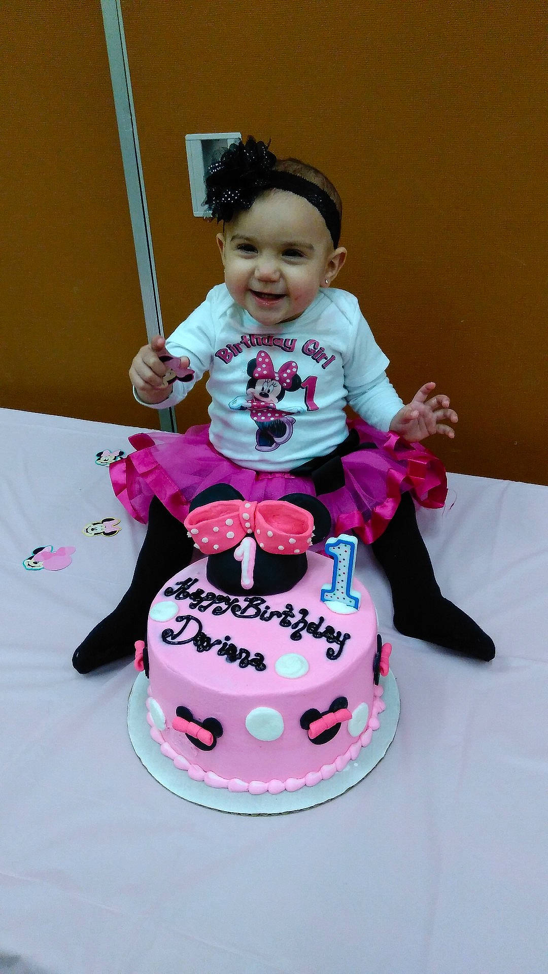 Daviana is registered to the contest to win money with this photo: birthday_cake, cake, cake_decorating, dessert, fondant, food, icing, joy, pink, sugar_paste, sweetness
