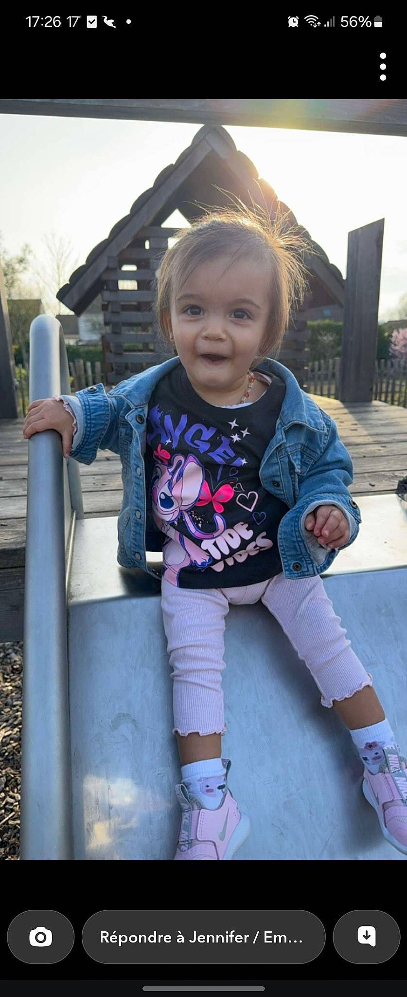 Lyana a rejoint le concours — aidez-le/la à gagner de superbes lots ! baby_toddler_clothing, eye, face, facial_expression, fashion, finger, hairstyle, happy, head, outerwear, person, pink, plant, product, purple, skin, sky, sleeve, smile, standing