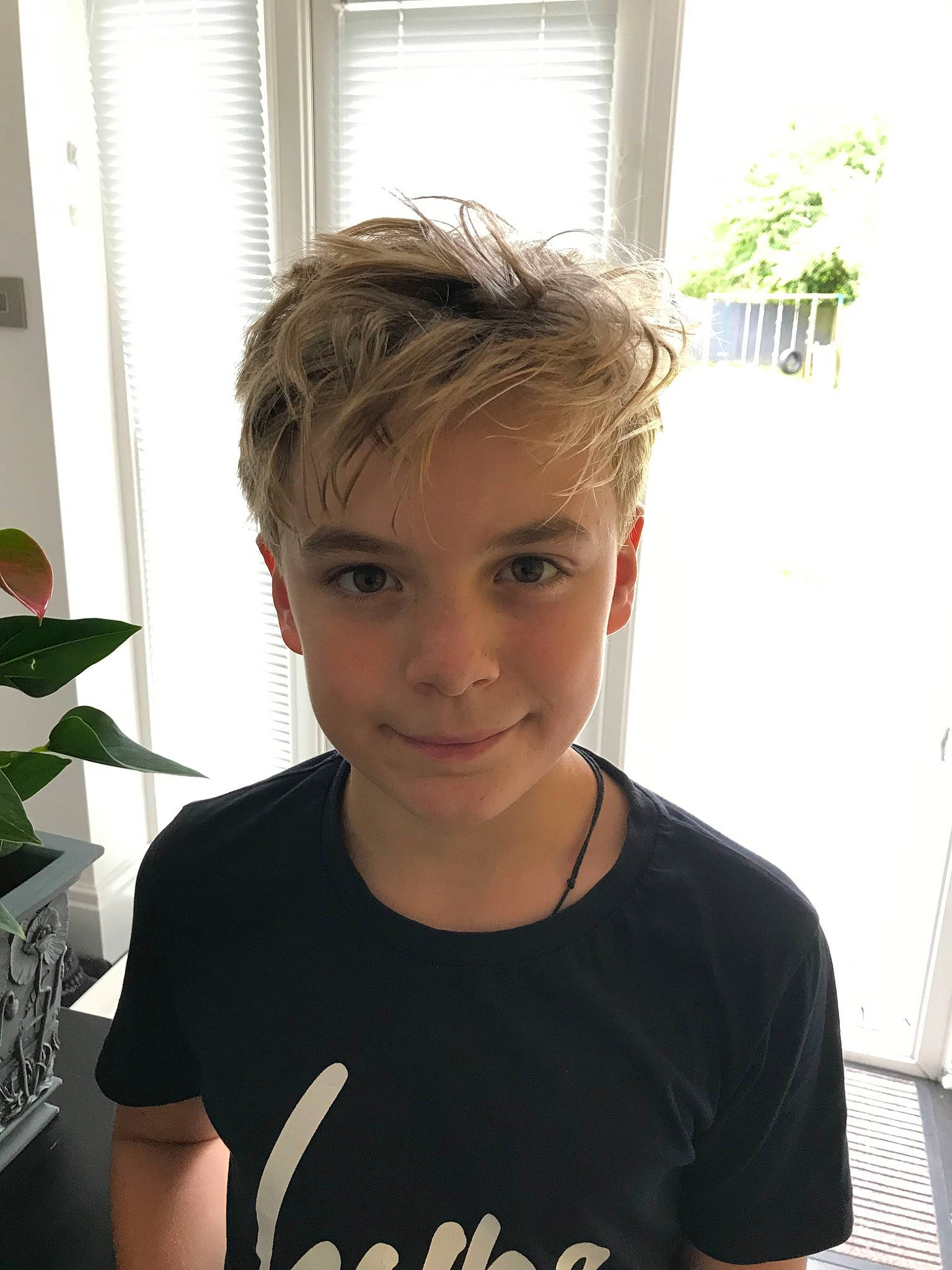 Jack is registered to the contest to win money with this photo: blond, brown_hair, chin, ear, eyebrow, face, forehead, hair, hair_coloring, hairstyle, head, jaw, long_hair, neck, person, photography, selfie, shoulder, smile, surfer_hair
