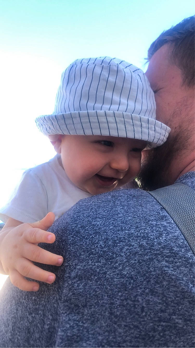 Anthony participe au concours pour gagner de l'argent avec cette photo : azure, cap, child, chin, cool, electric_blue, eye, face, finger, fun, gesture, happy, head, headgear, headwear, human_body, joy, knit_cap, person, skin