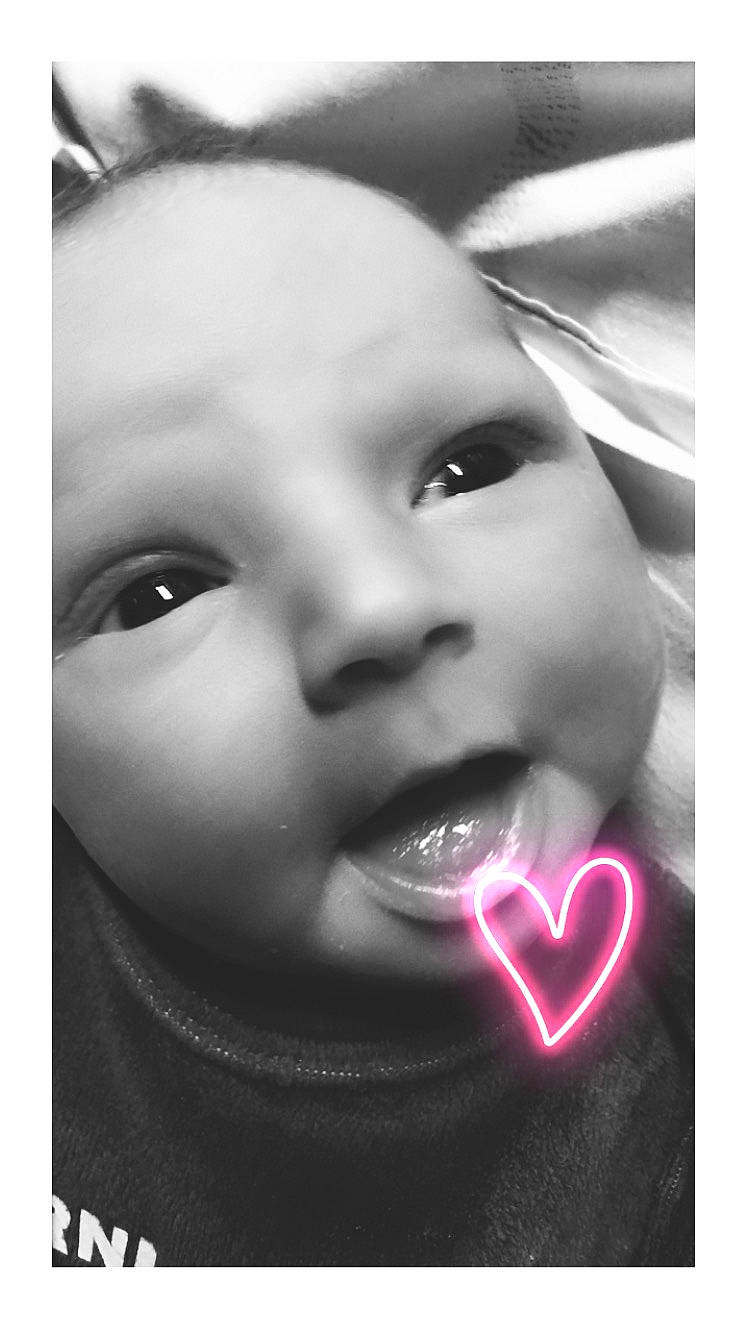 Anthony participe au concours pour gagner de l'argent avec cette photo : cheek, child, close_up, eyebrow, eyelash, facial_expression, flash_photography, fun, happy, iris, jaw, lip, monochrome, monochrome_photography, mouth, nose, organ, person, smile, style