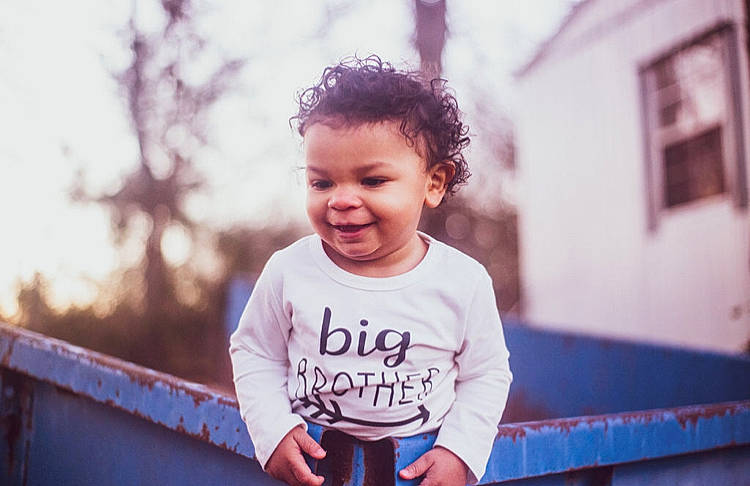 Liam is registered to the contest to win money with this photo: baby, child, city, cool, electric_blue, flash_photography, fun, grass, hairstyle, happy, joy, leisure, person, recreation, sitting, sleeve, smile, standing, street_fashion, t_shirt