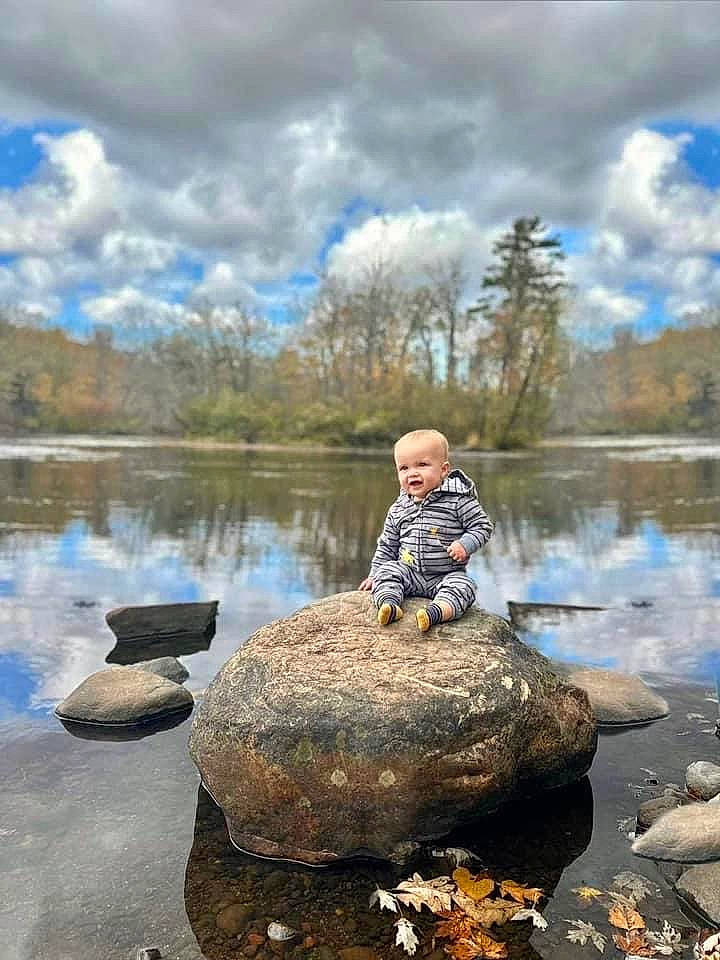 Kaycee is registered to the contest to win money with this photo: bank, cloud, fell, grass, lake, lake_district, landscape, leisure, natural_landscape, people_in_nature, person, plant, reflection, reservoir, sky, toddler, tree, water, water_resources, watercourse