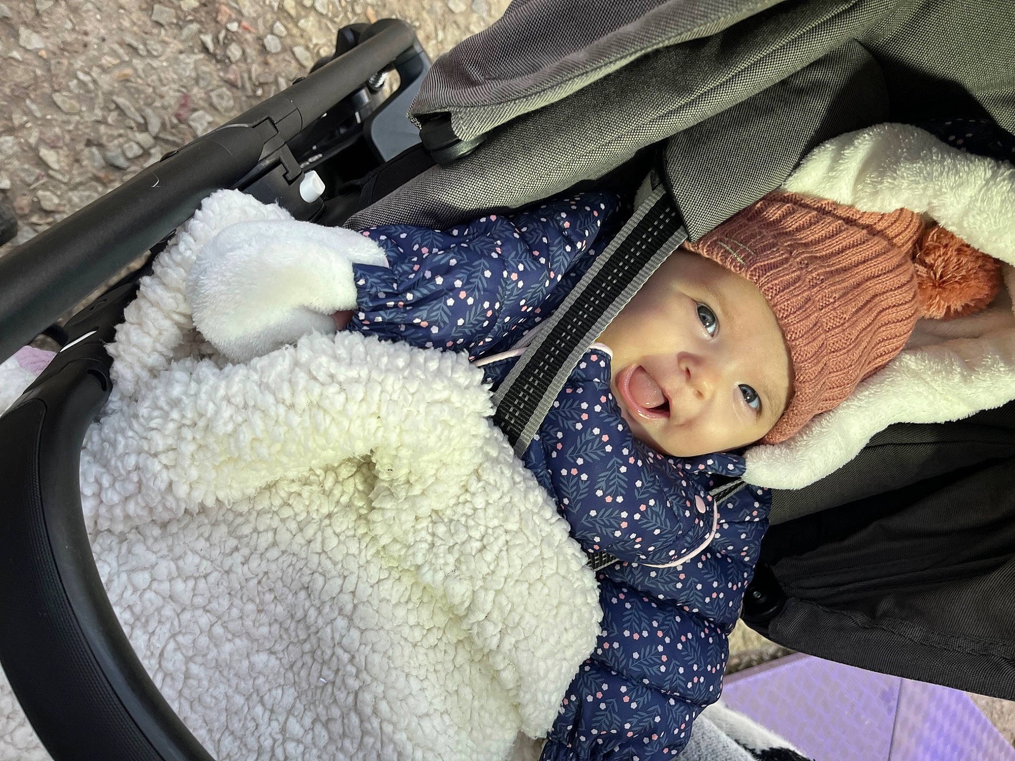Milyana participe au concours pour gagner de l'argent avec cette photo : baby, baby_products, baby_sleeping, baby_toddler_clothing, car_seat, child, comfort, craft, face, fashion_accessory, hat, headwear, linens, outerwear, pattern, person, product, smile, textile, toddler