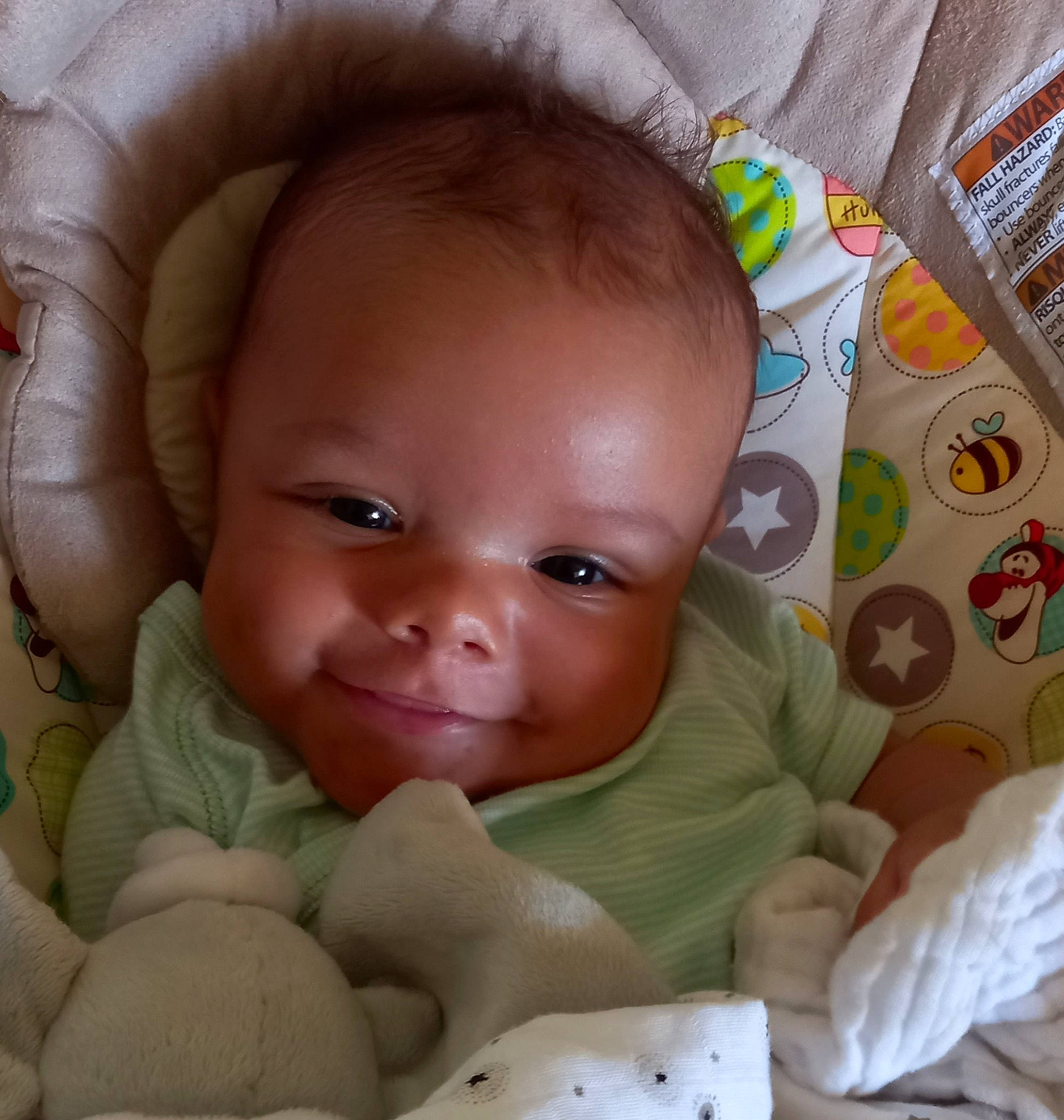 Ayden participe au concours pour gagner de l'argent avec cette photo : baby, cheek, chin, comfort, ear, eye, eyebrow, face, facial_expression, forehead, head, lip, mouth, nose, organ, person, product, skin, smile, textile