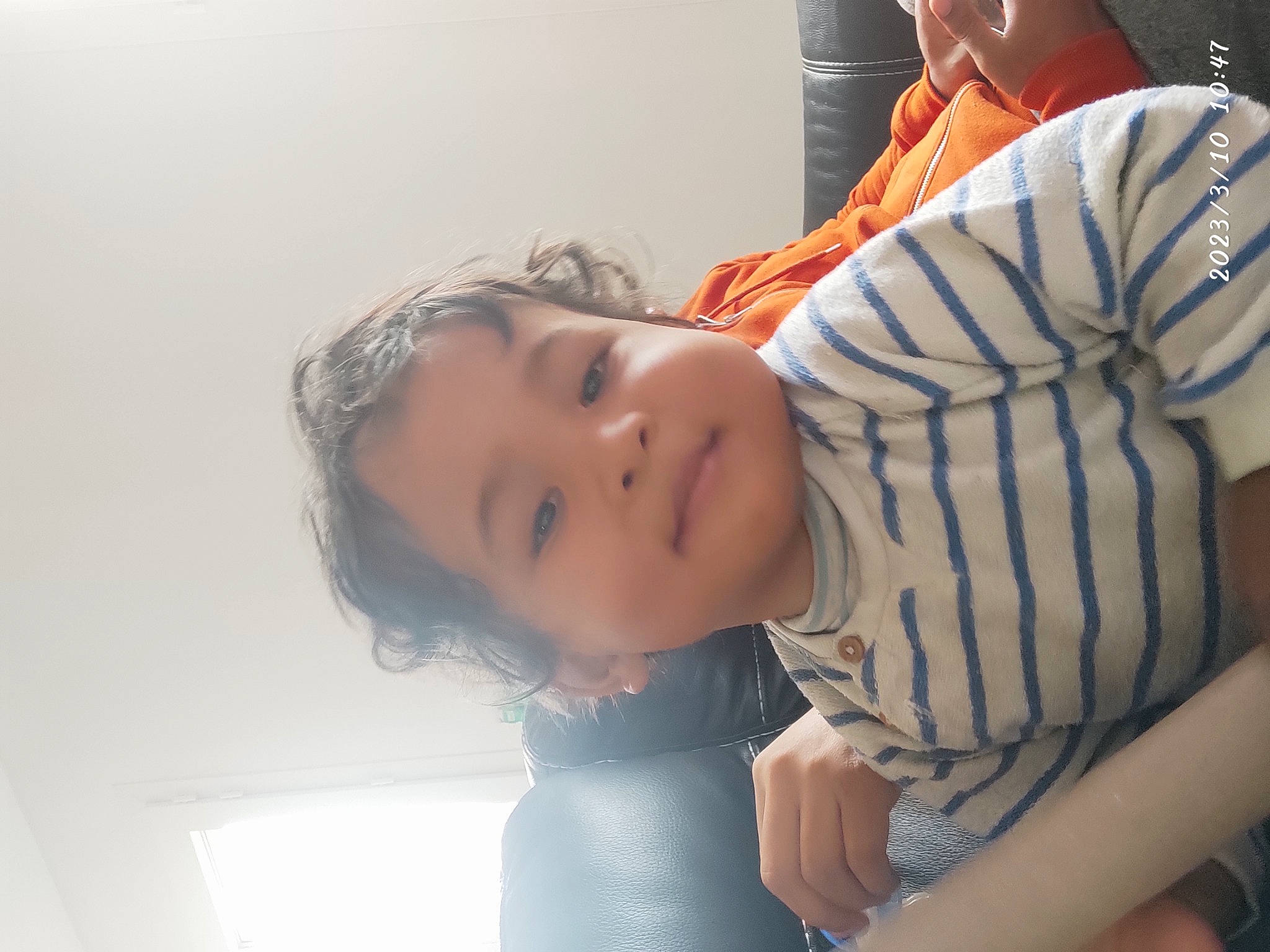 Nolan a rejoint le concours — aidez-le/la à gagner de superbes lots ! abdomen, arm, baby, cheek, chest, child, comfort, elbow, eyelash, fun, happy, hat, joy, mouth, neck, nose, person, sitting, smile, t_shirt