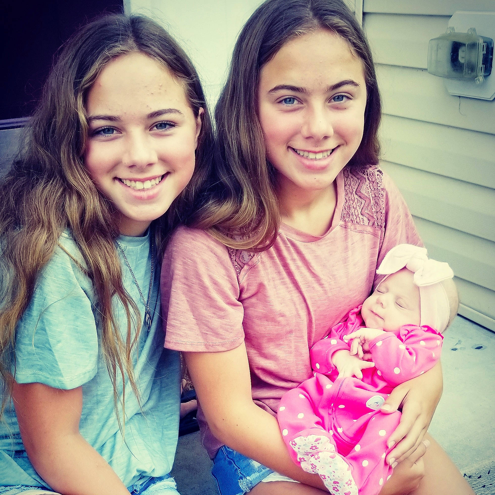 Alexa Taylor joined the competition — help win amazing prizes! baby, birth, child, daughter, face, facial_expression, family, friendship, fun, happy, head, joy, love, mother, people, person, photography, pink, smile, summer