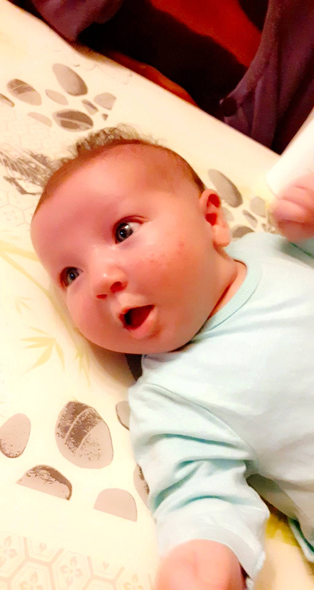 Kélya participe au concours pour gagner de l'argent avec cette photo : baby, bedtime, cheek, child, chin, ear, eye, face, forehead, head, lip, mouth, nose, person, skin, toddler