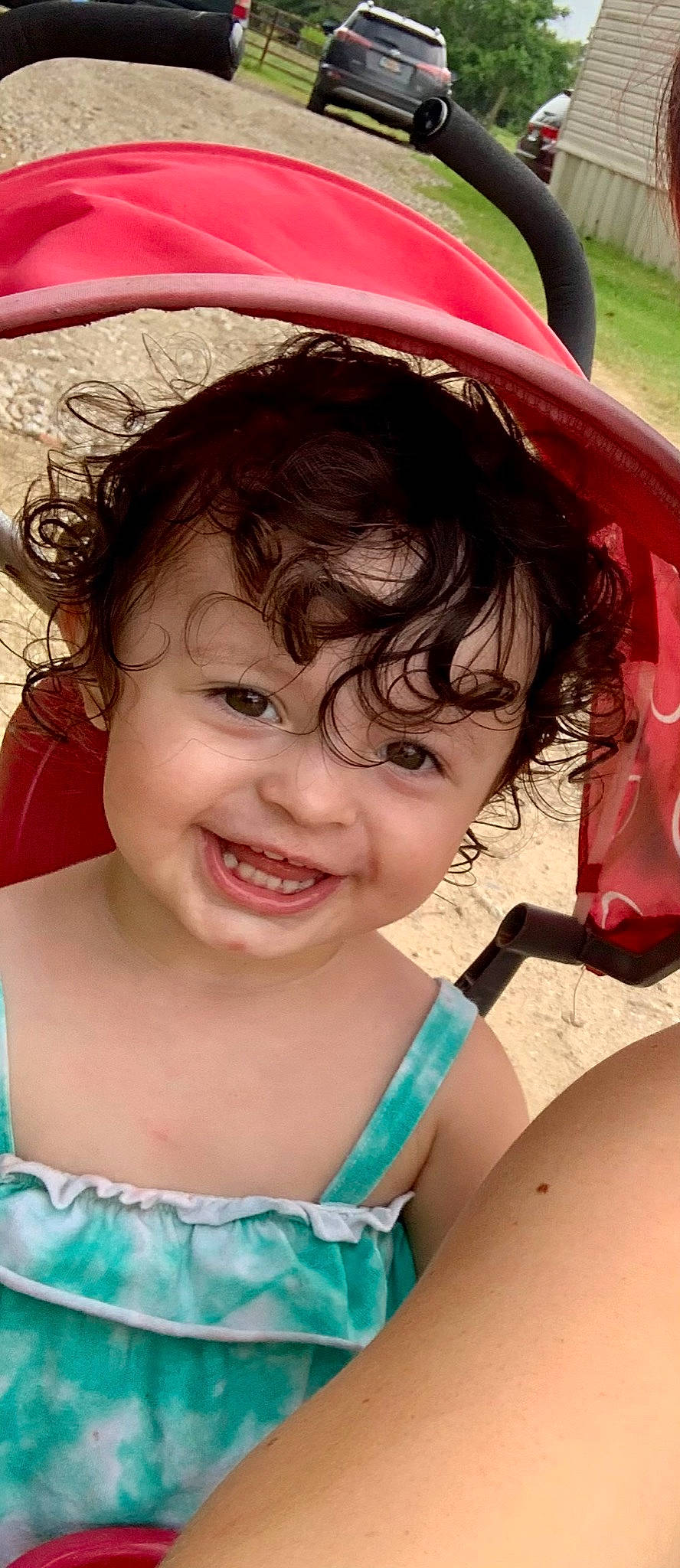 Theodora is registered to the contest to win money with this photo: cheek, chin, eye, eyebrow, eyelash, facial_expression, green, hair, hairstyle, happy, head, human, joy, lip, mouth, nose, organ, person, photograph, skin