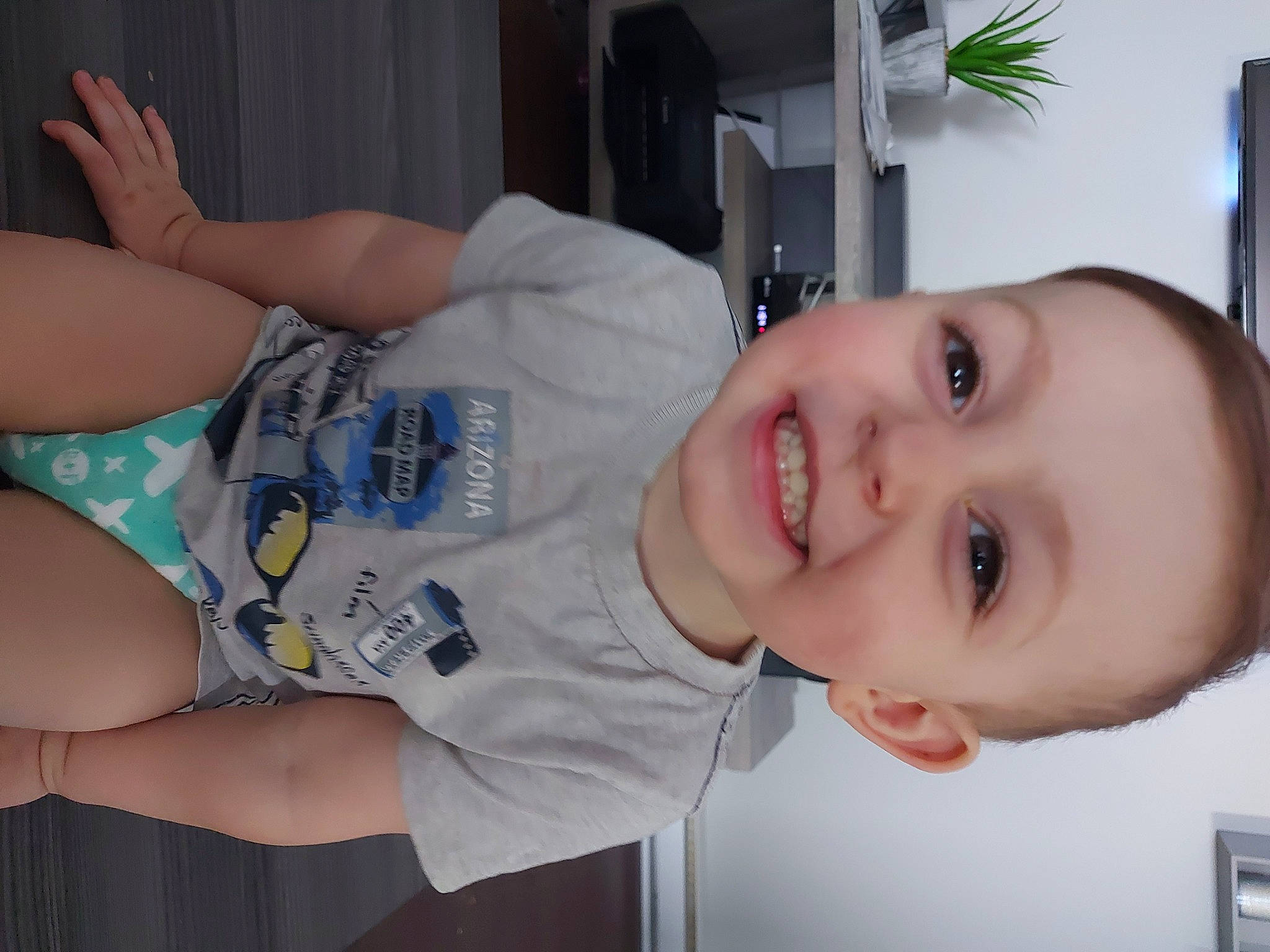 Alexys participe au concours pour gagner de l'argent avec cette photo : baby, baby_toddler_clothing, cheek, ear, eyebrow, eyelash, finger, fun, happy, human_body, iris, jaw, joint, joy, lip, mammal, mouth, neck, nose, person