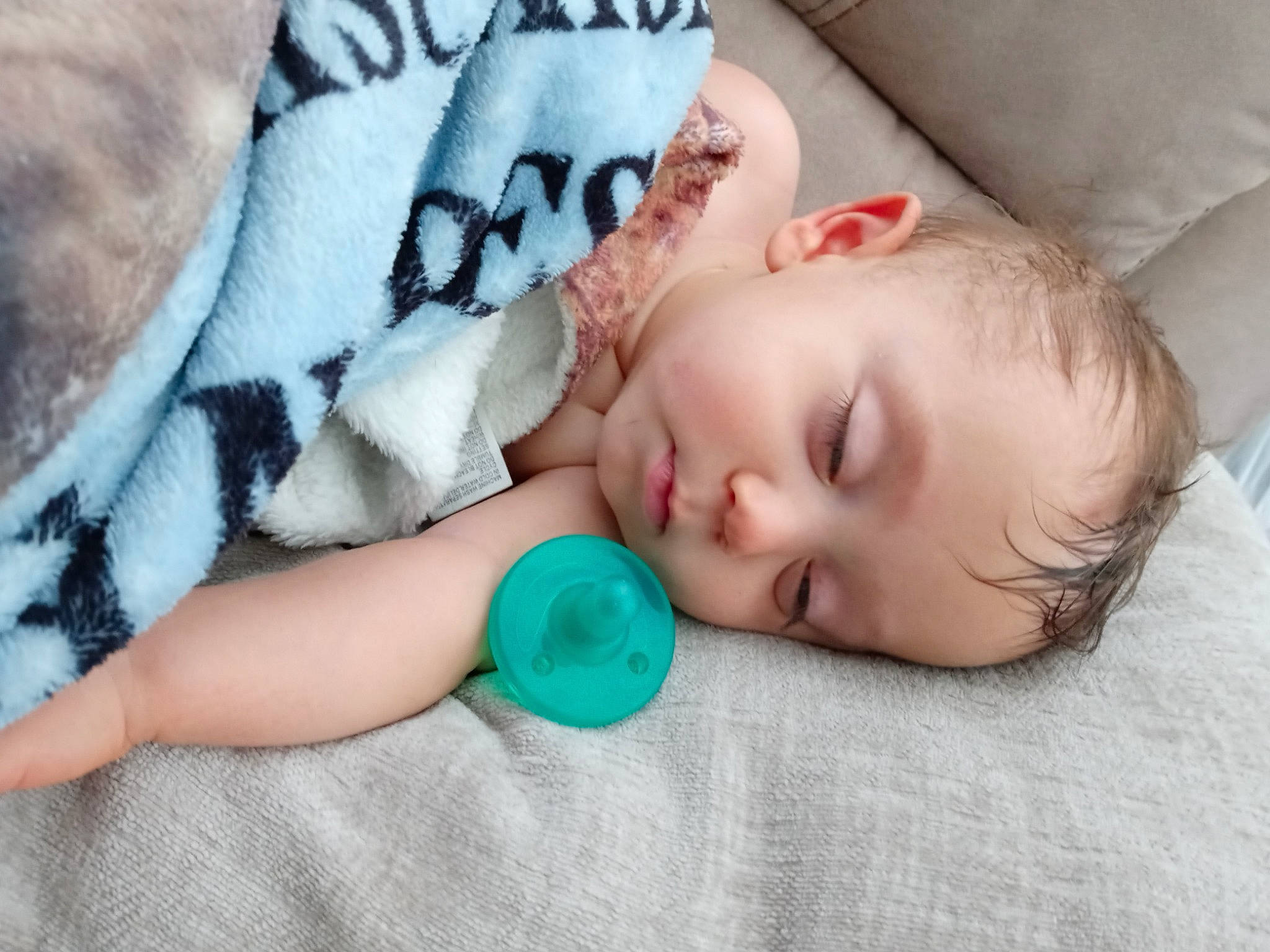 Billy joined the competition — help win amazing prizes! baby, baby_products, baby_sleeping, baby_toddler_clothing, bedding, bedtime, child, comfort, couch, finger, gesture, grass, hand, happy, linens, nail, pattern, person, room, skin