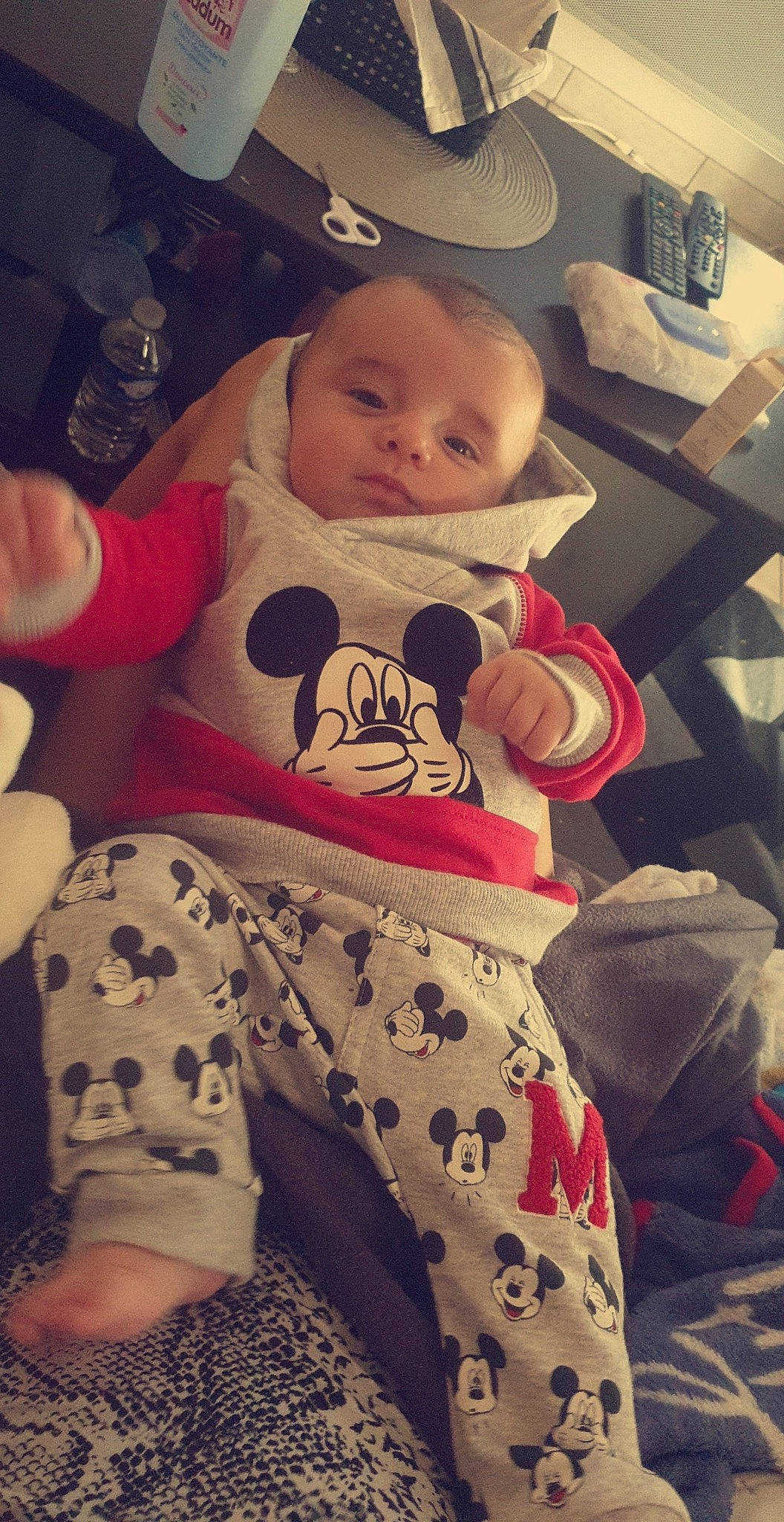 Ryan participe au concours pour gagner de l'argent avec cette photo : baby, cheek, child, person, smile, toddler