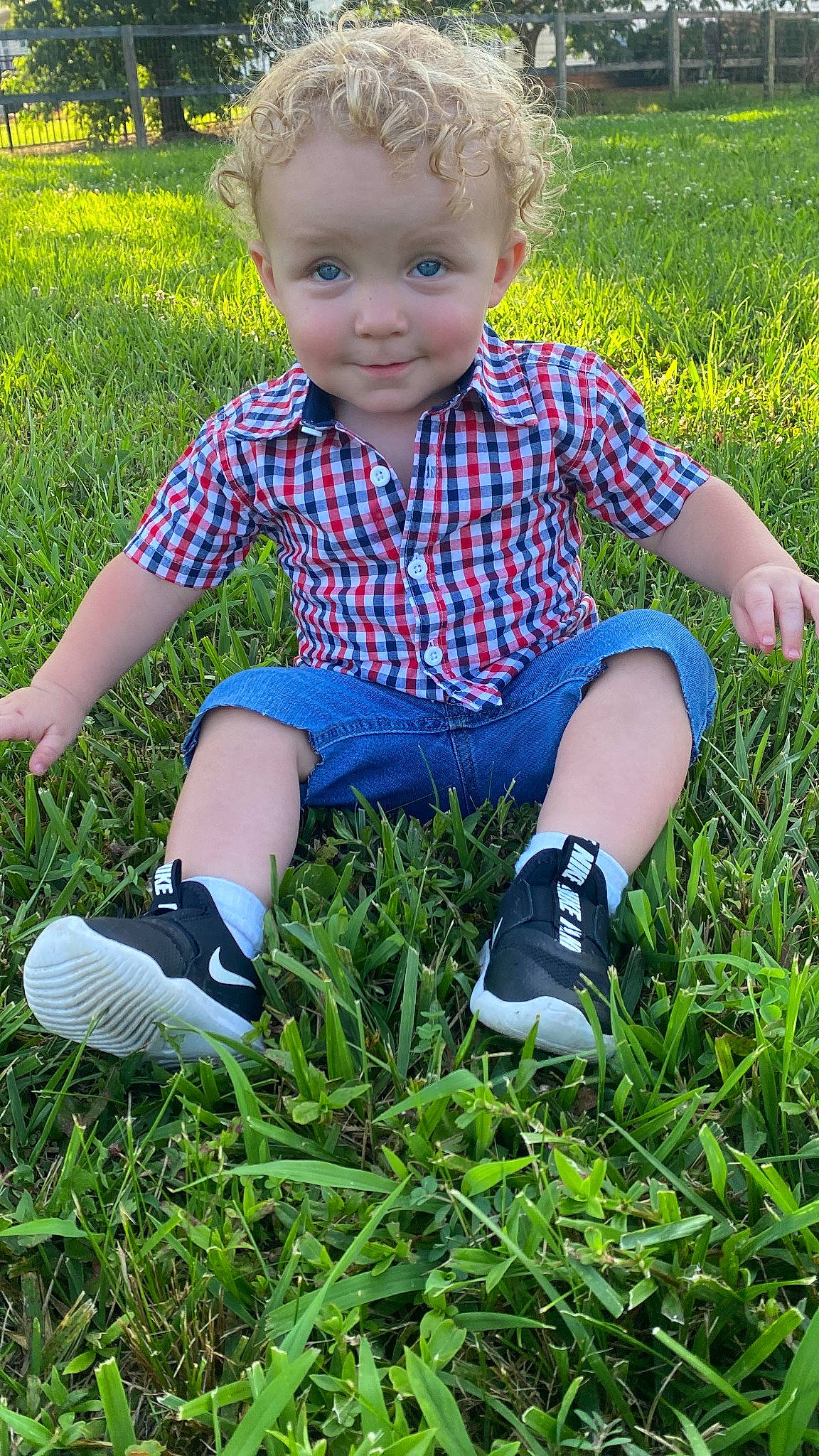 Levi is registered to the contest to win money with this photo: baby_toddler_clothing, child, clothing, electric_blue, fun, grass, grass_family, grassland, green, groundcover, happy, joy, leaf, meadow, pattern, people_in_nature, person, photograph, plant, smile
