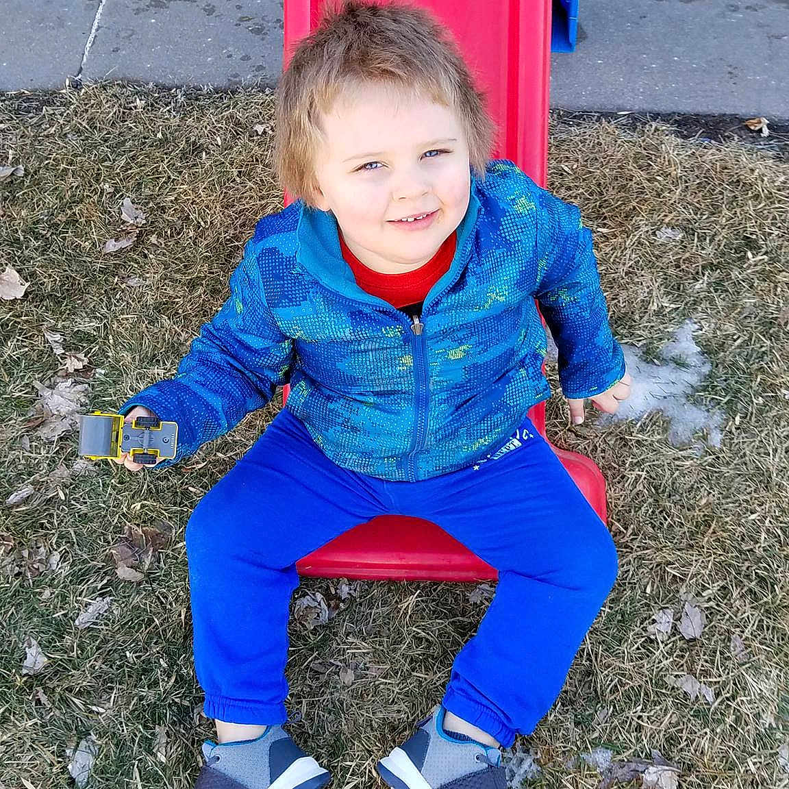 Shane is registered to the contest to win money with this photo: child, electric_blue, fun, joy, person, play, toddler