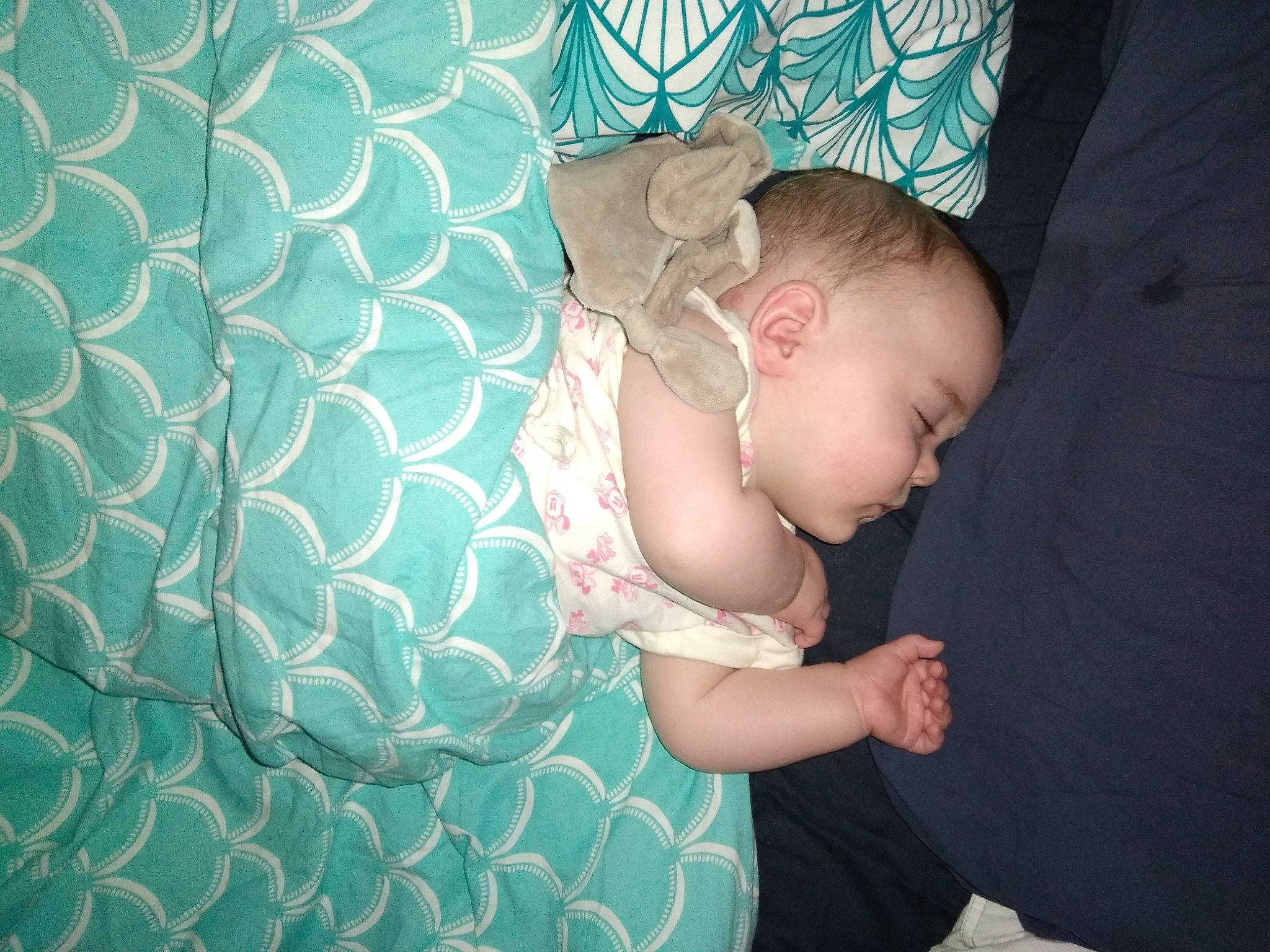 Elina participe au concours pour gagner de l'argent avec cette photo : arm, baby, baby_toddler_clothing, child, comfort, eye, facial_expression, finger, flash_photography, fun, gesture, happy, iris, pattern, person, pink, sitting, skin, sleeve, textile